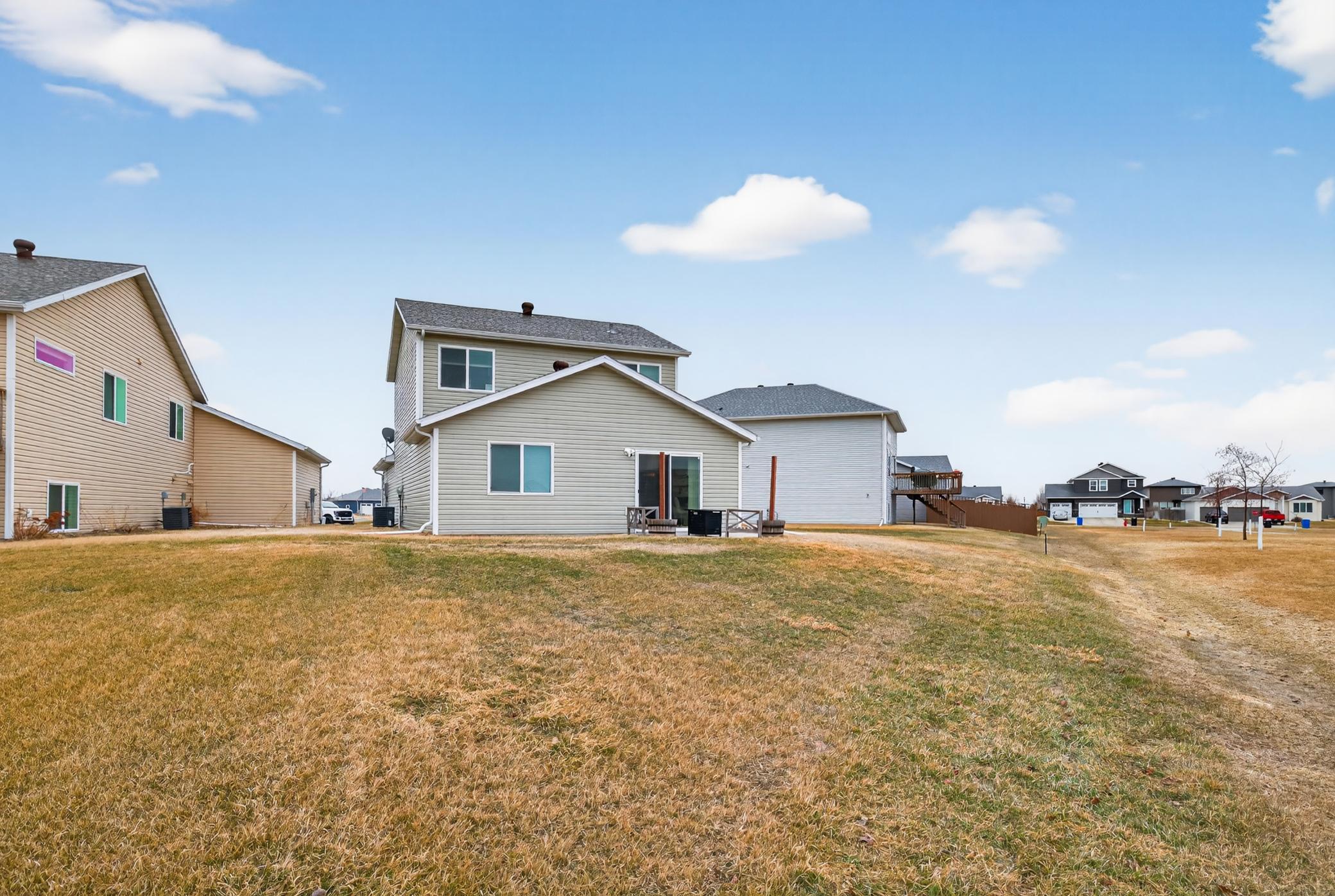 main property photo 7