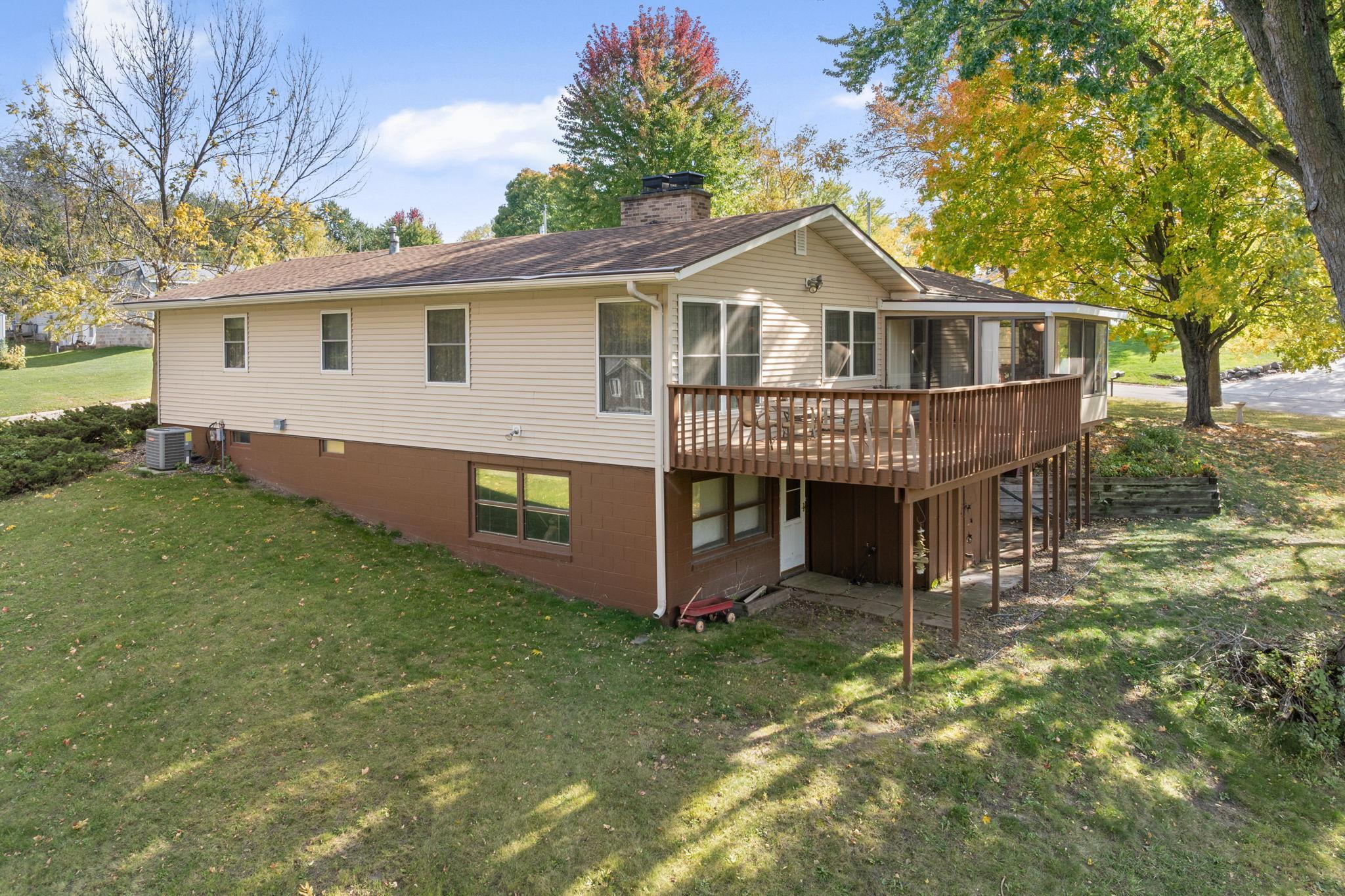 main property photo 32