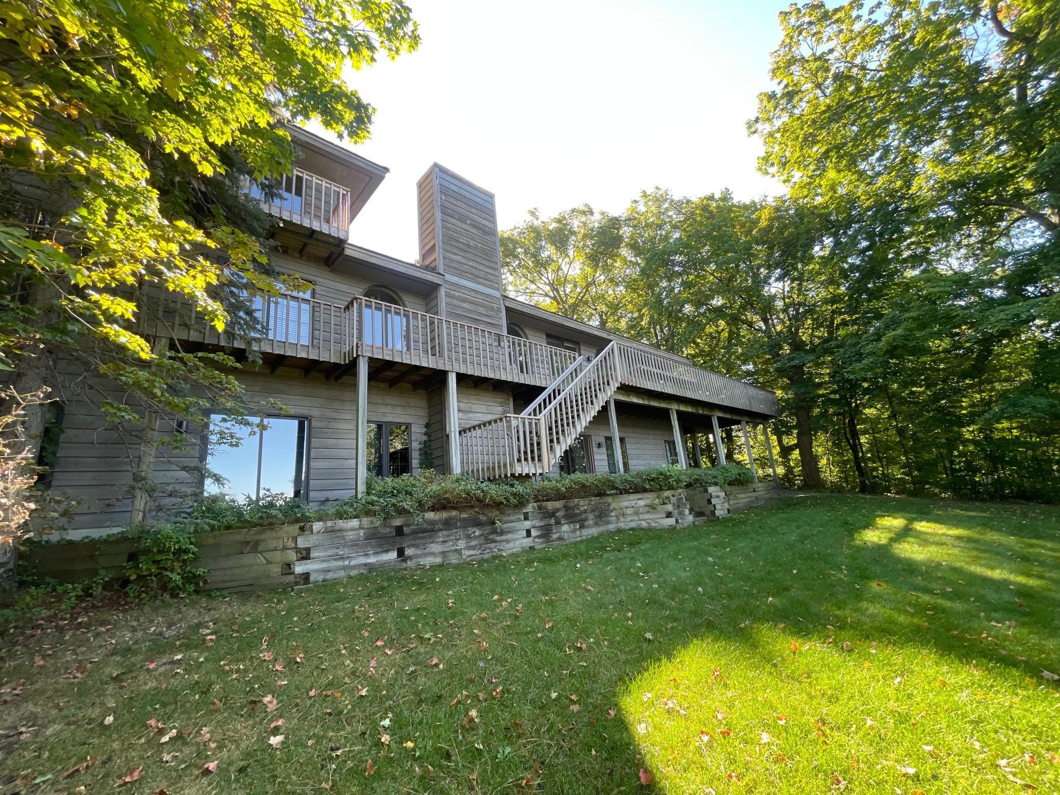 main property photo 37