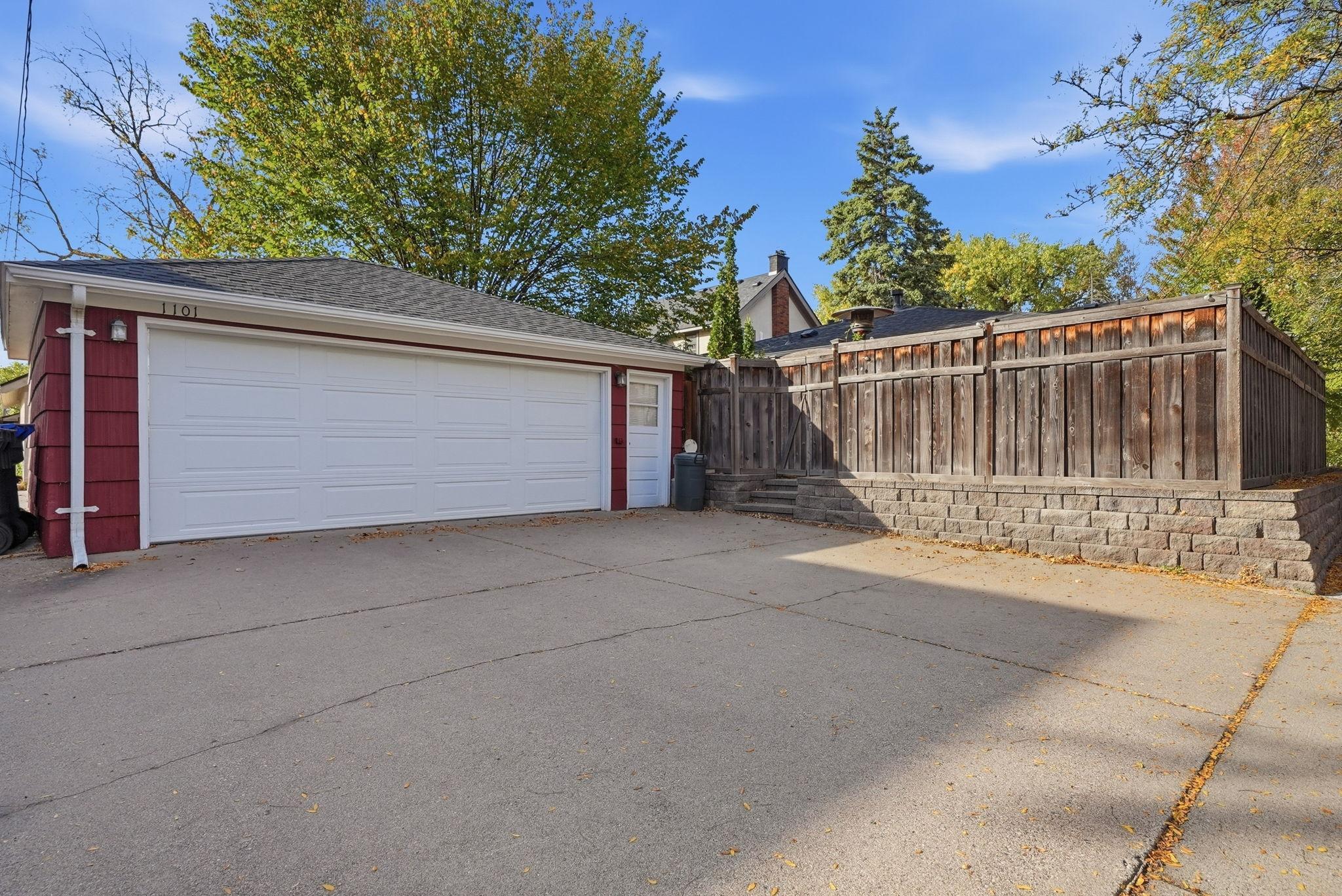 main property photo 70
