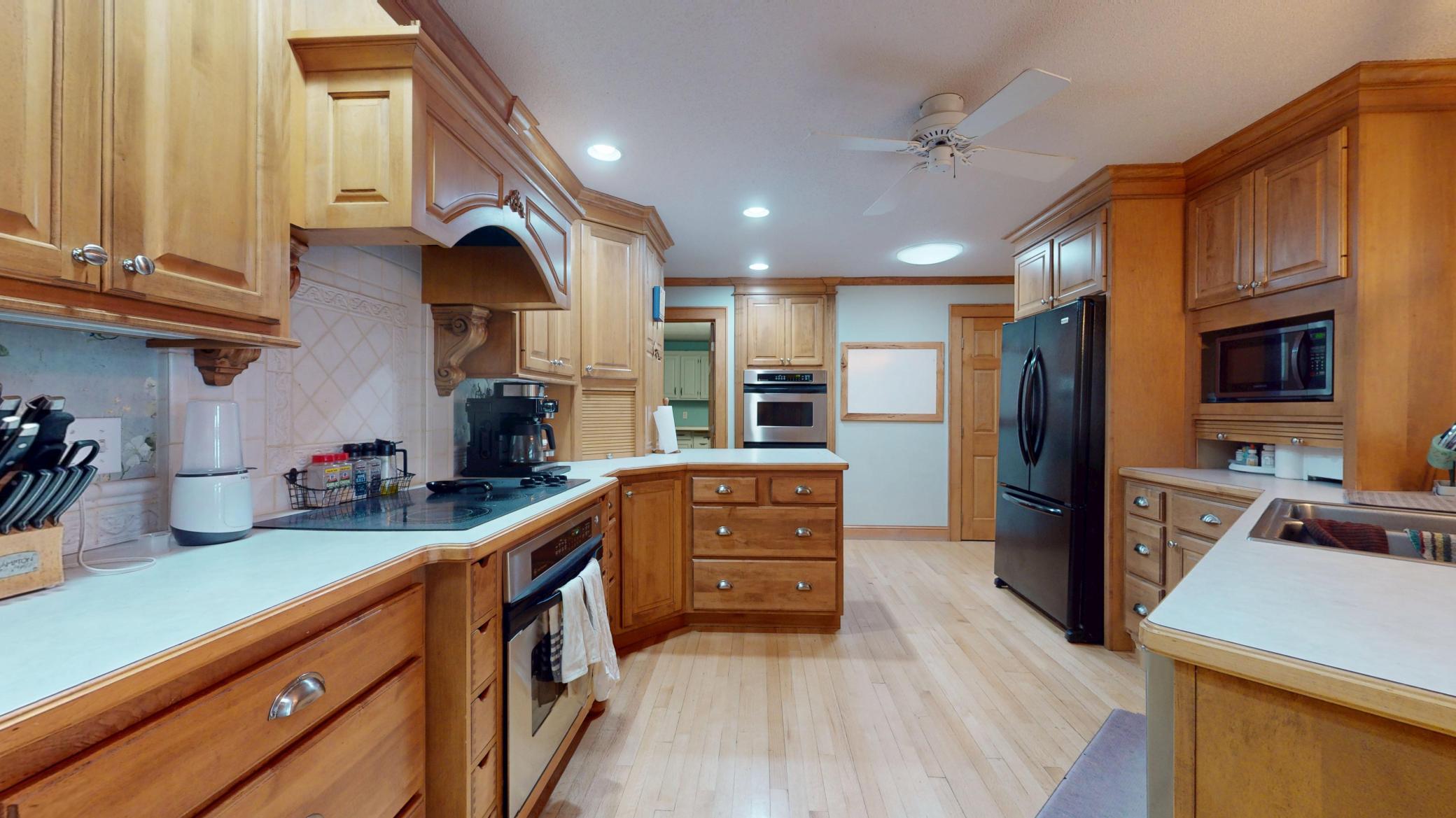 main property photo 22