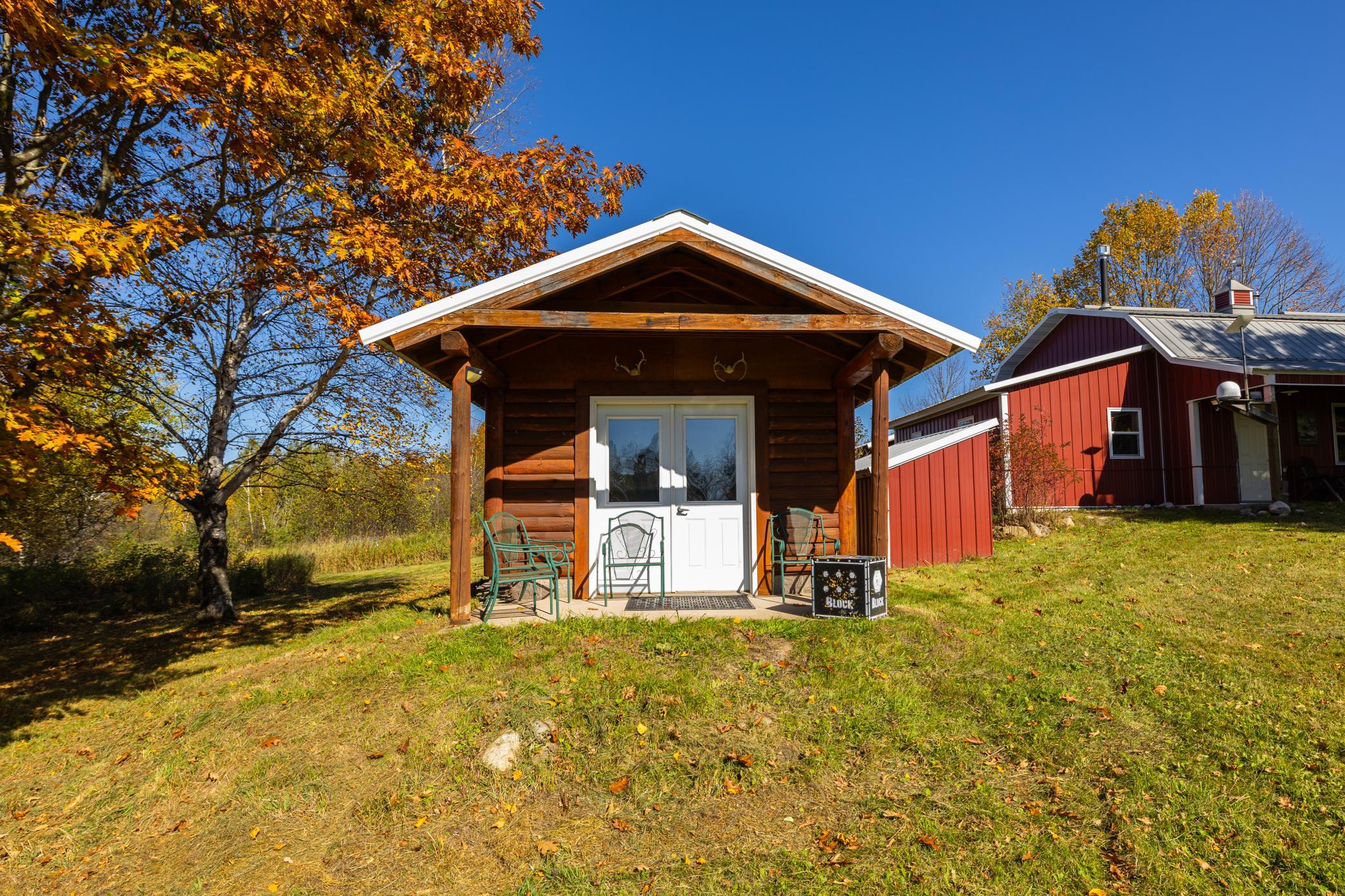 main property photo 17