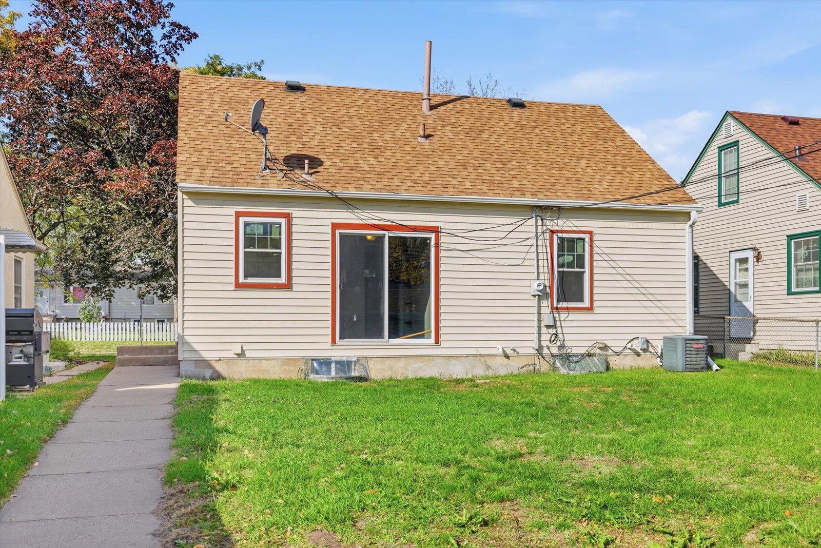 main property photo 20