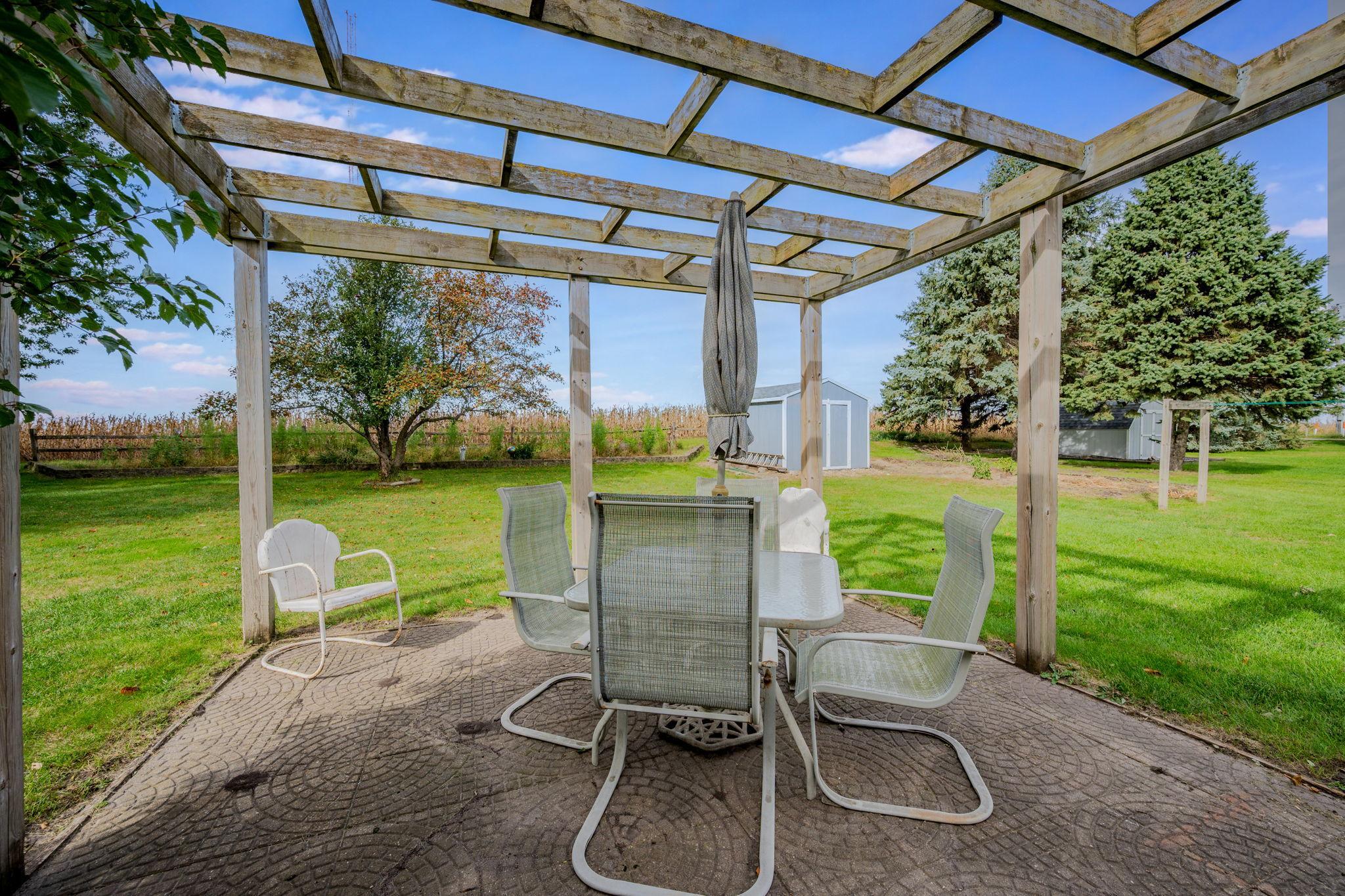 main property photo 16