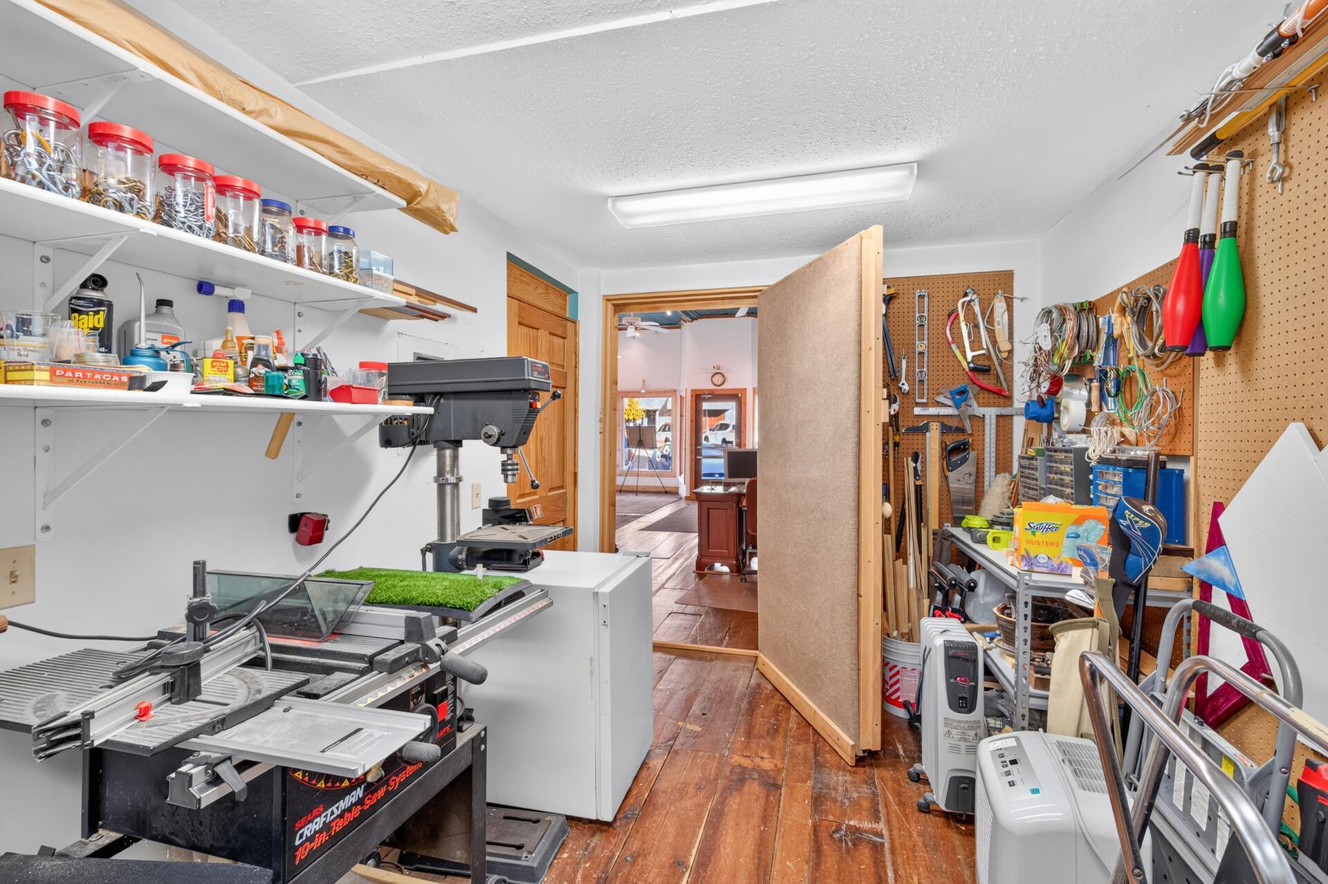 main property photo 18