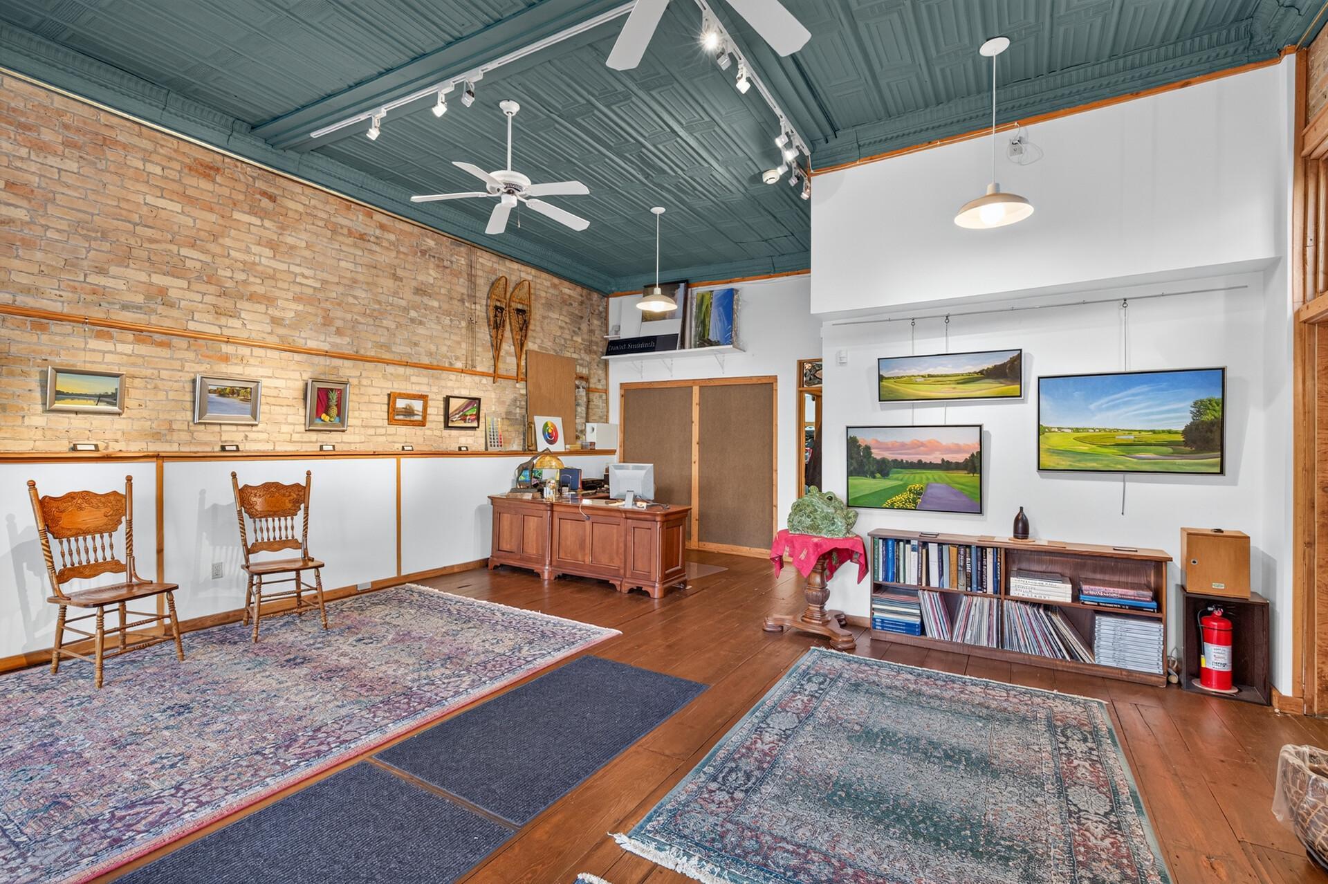 main property photo 5