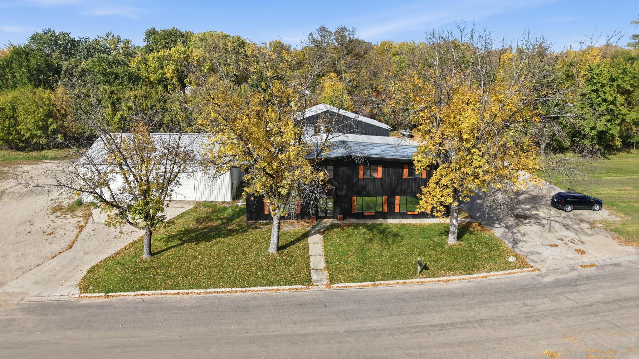 main property photo 14