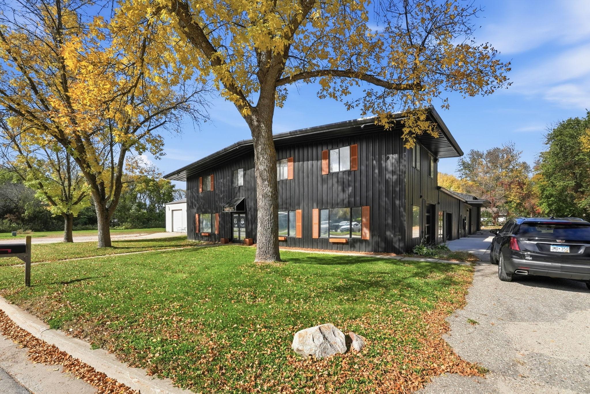 main property photo 4