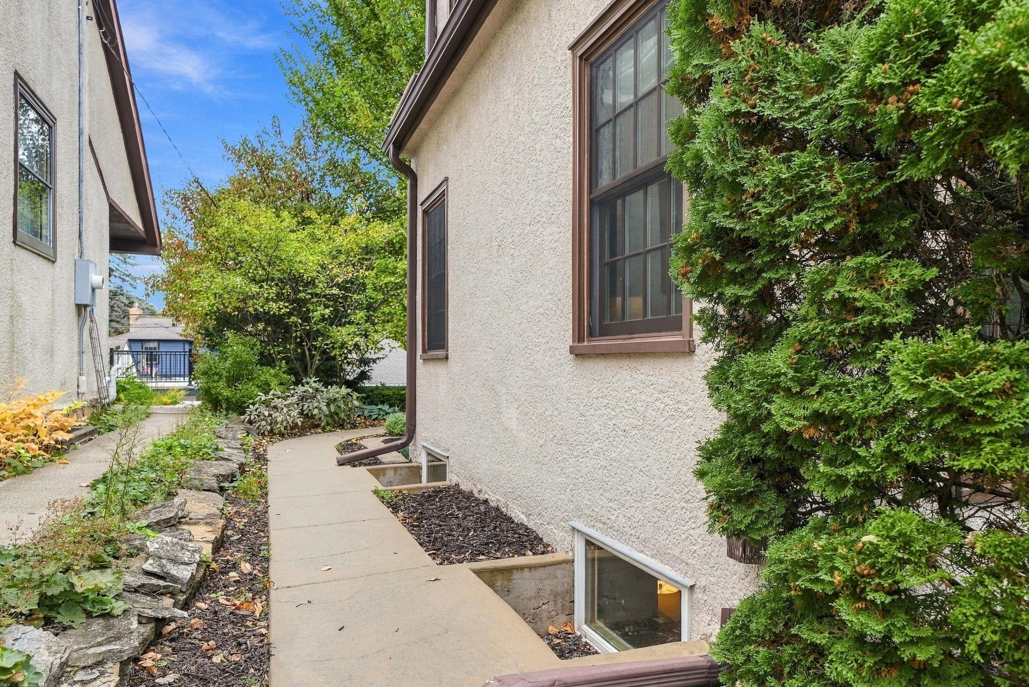 main property photo 98