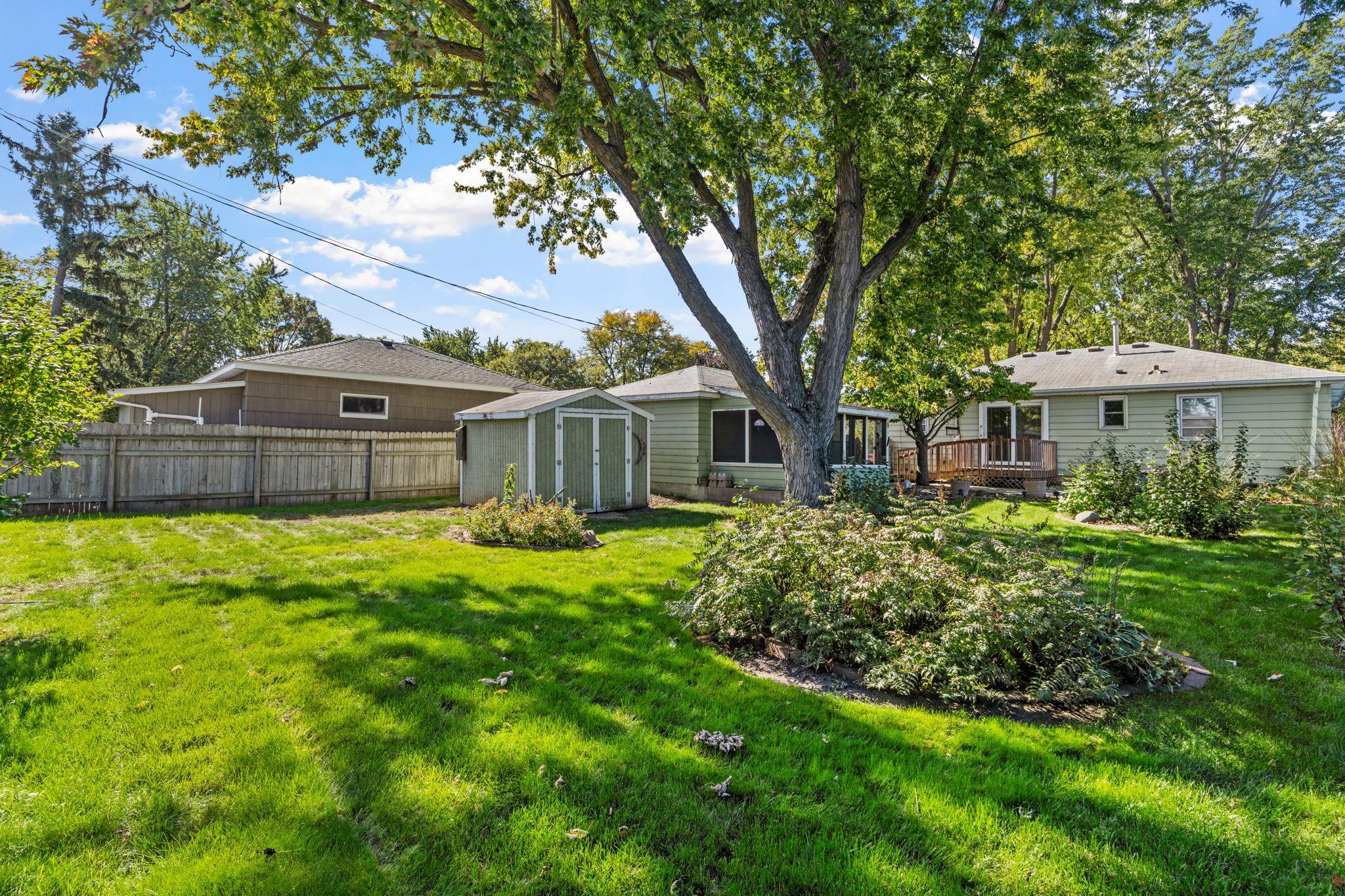 main property photo 40