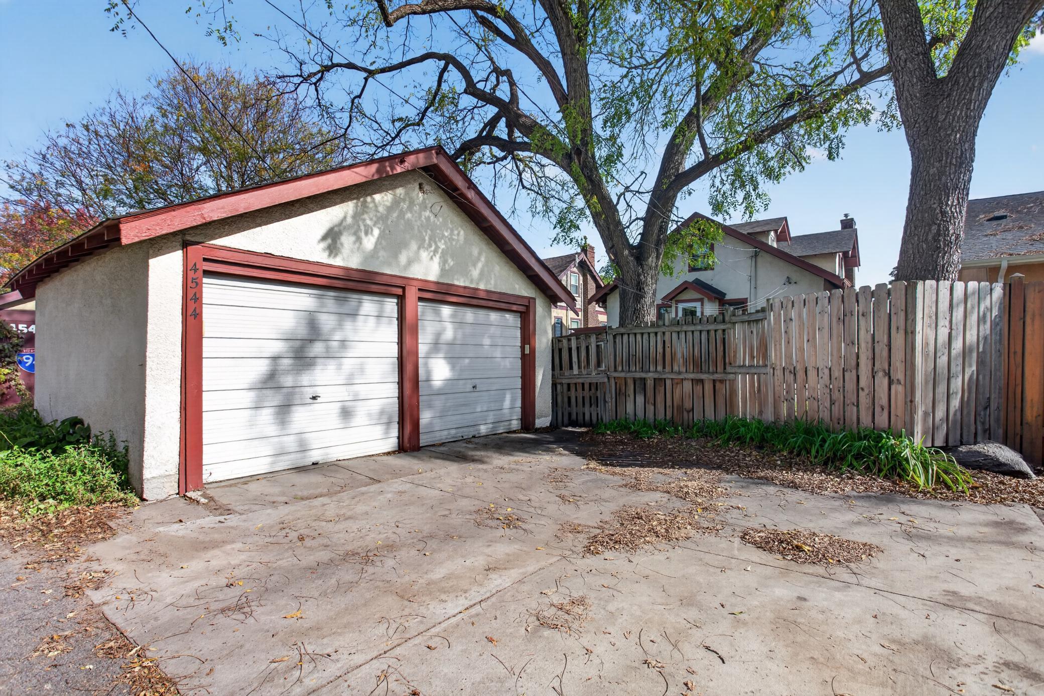 main property photo 27
