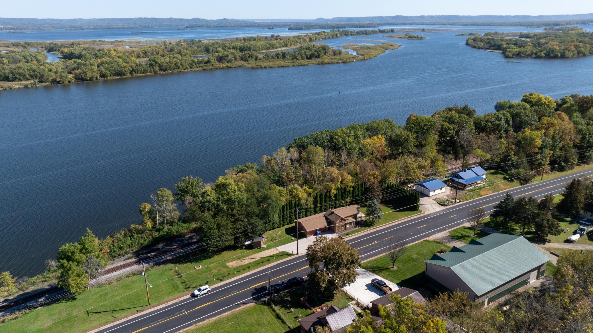main property photo 40