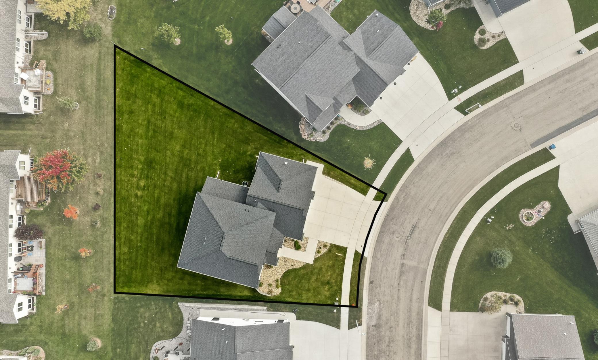 main property photo 37