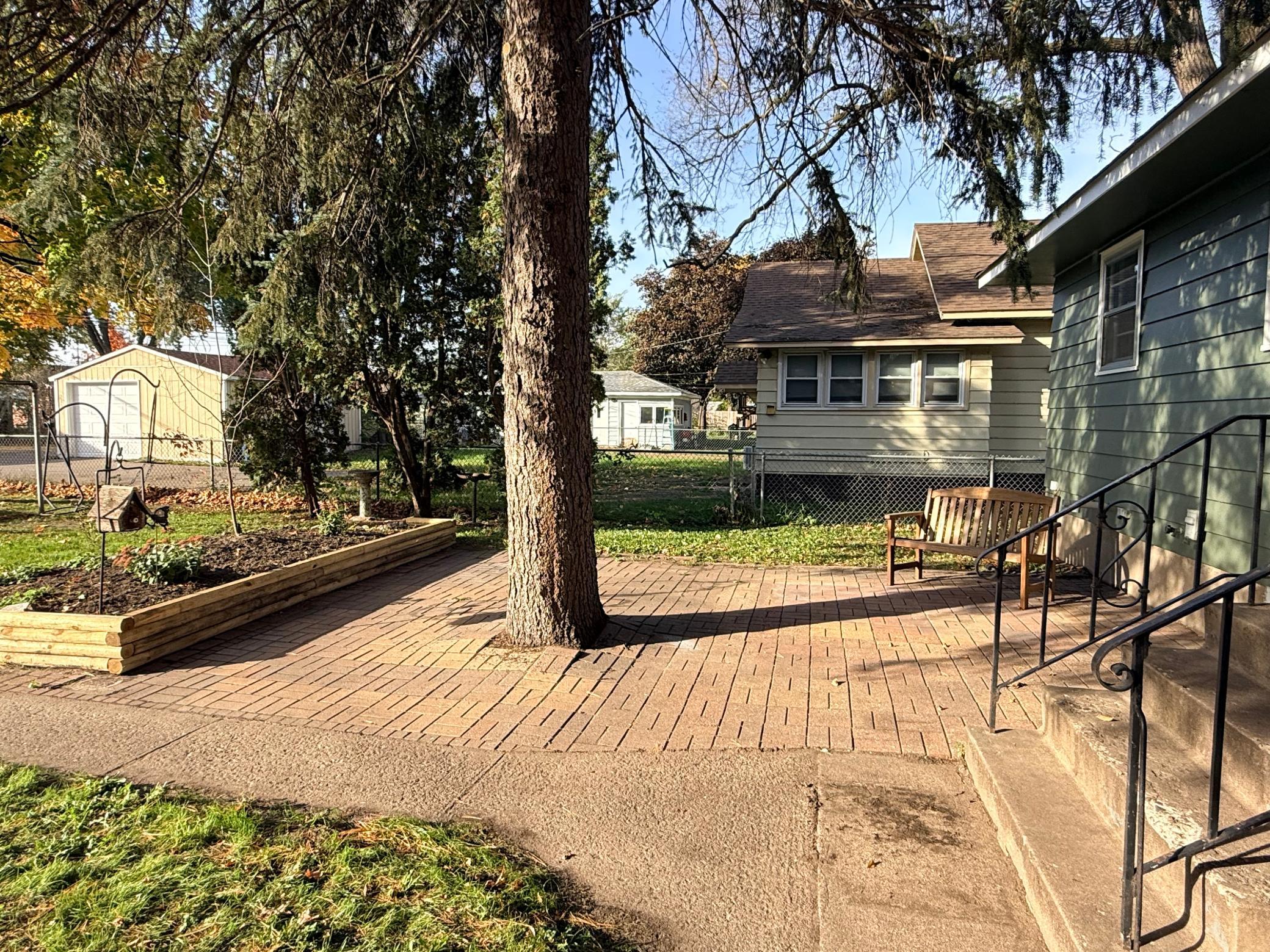 main property photo 34