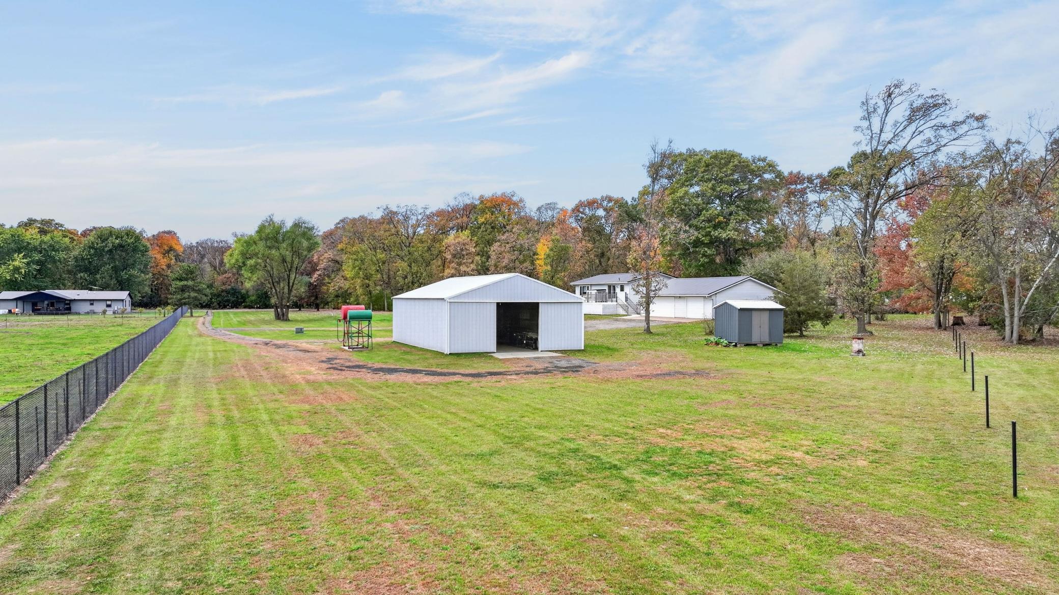 main property photo 26