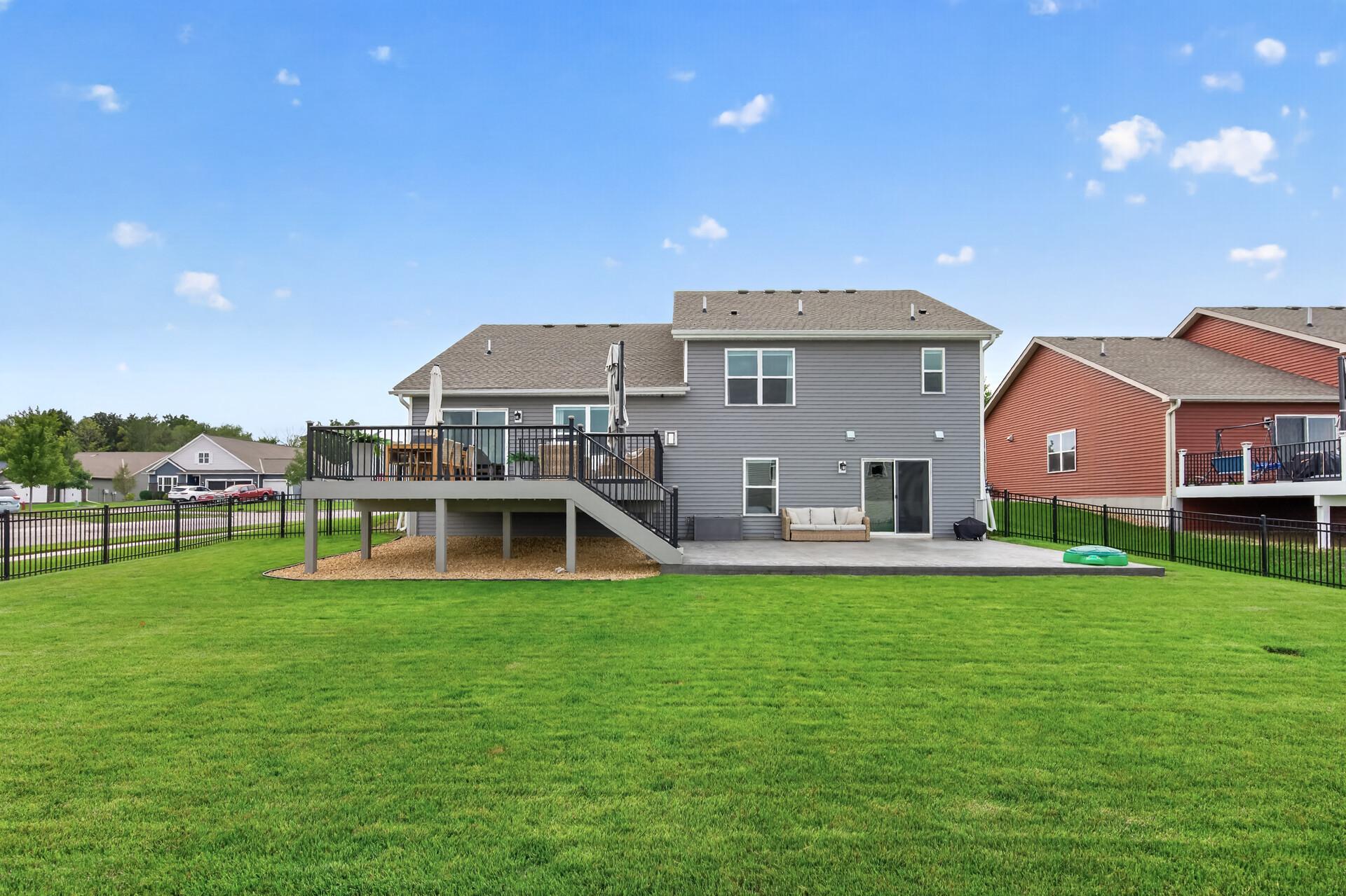 main property photo 41
