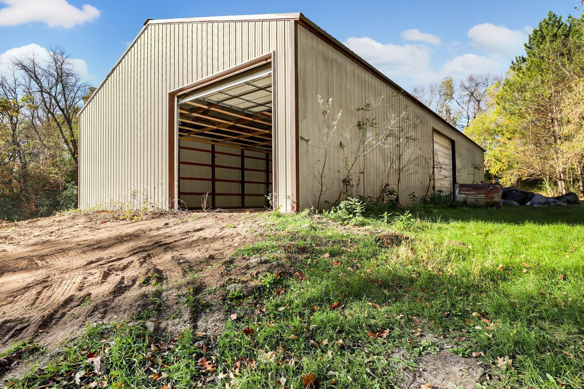 main property photo 12