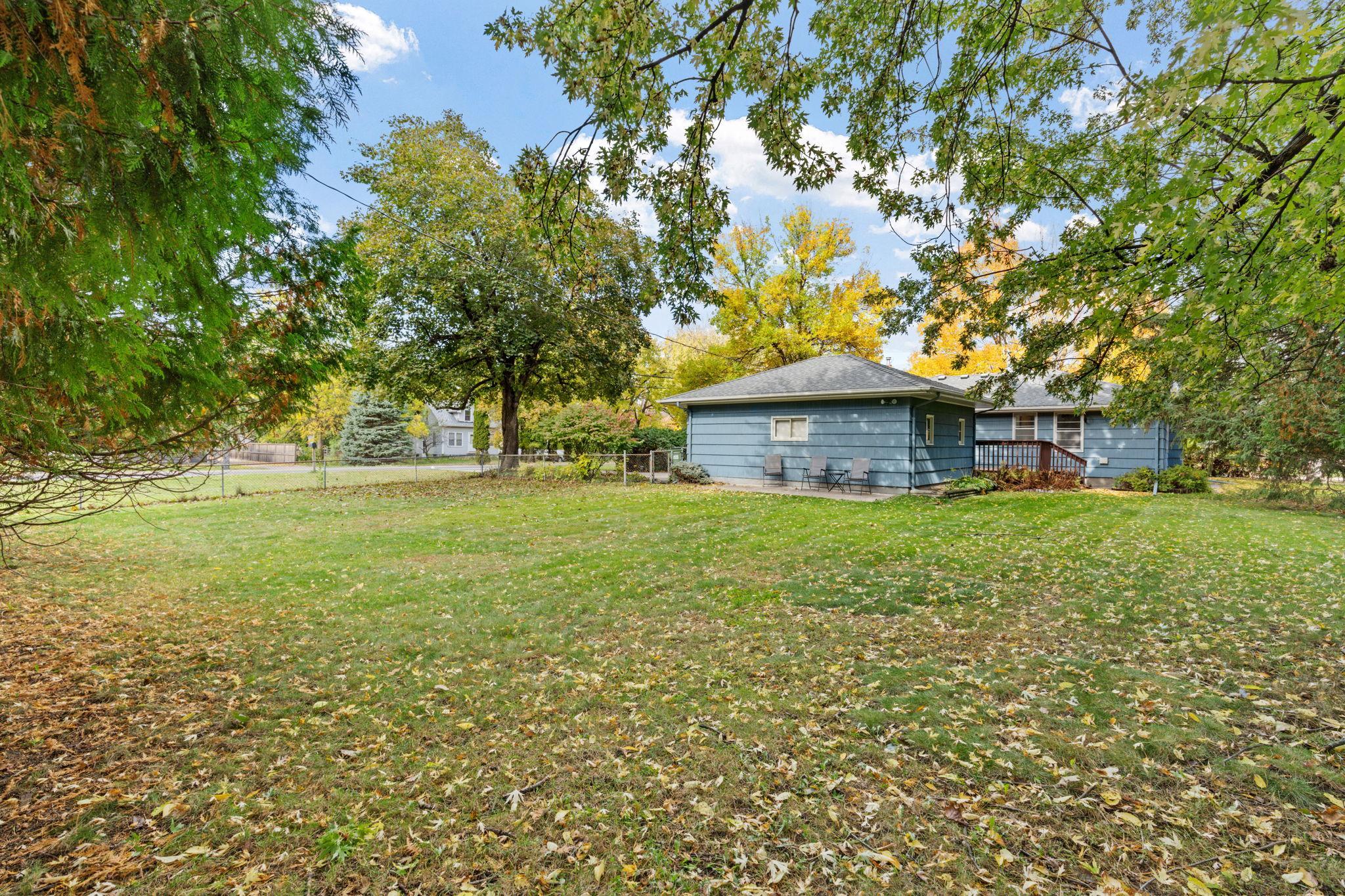 main property photo 28