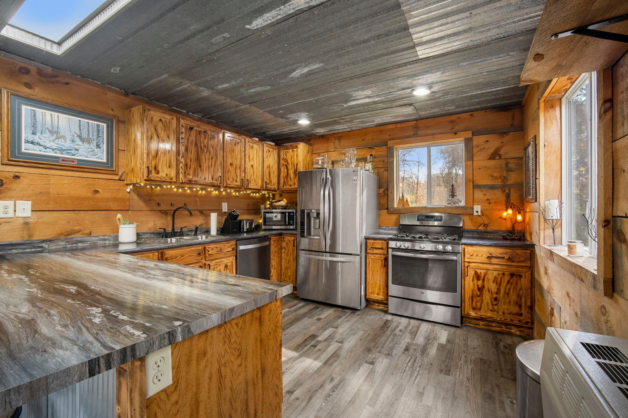 main property photo 18
