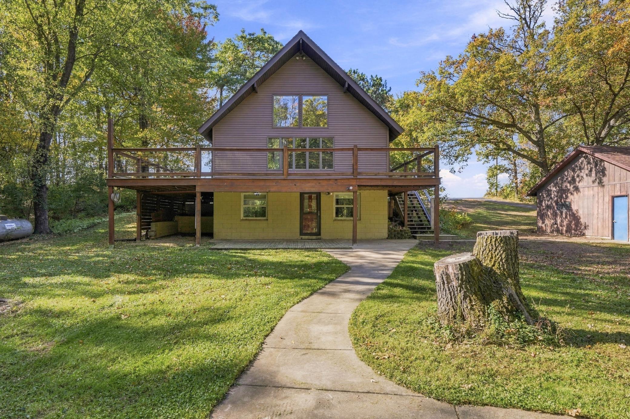 main property photo 40