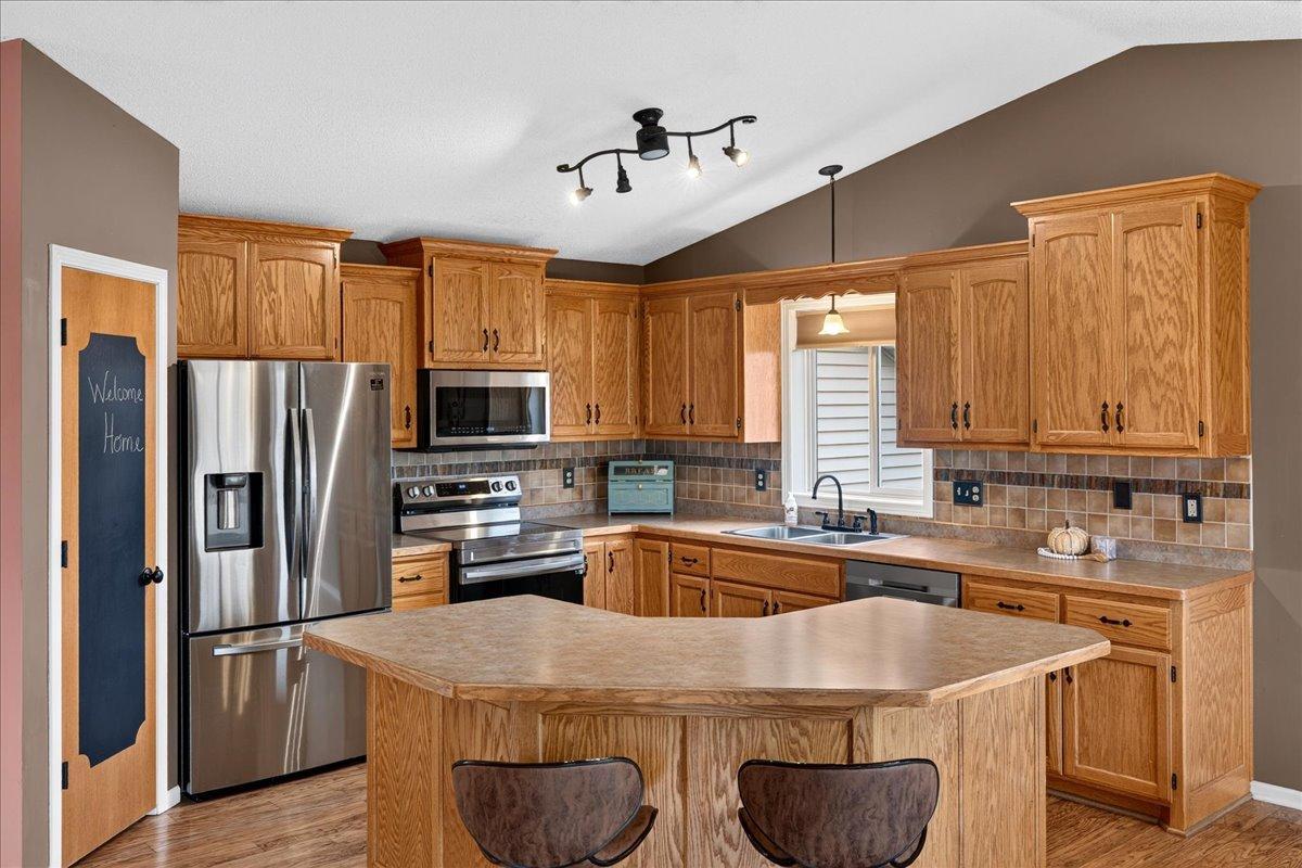 main property photo 8