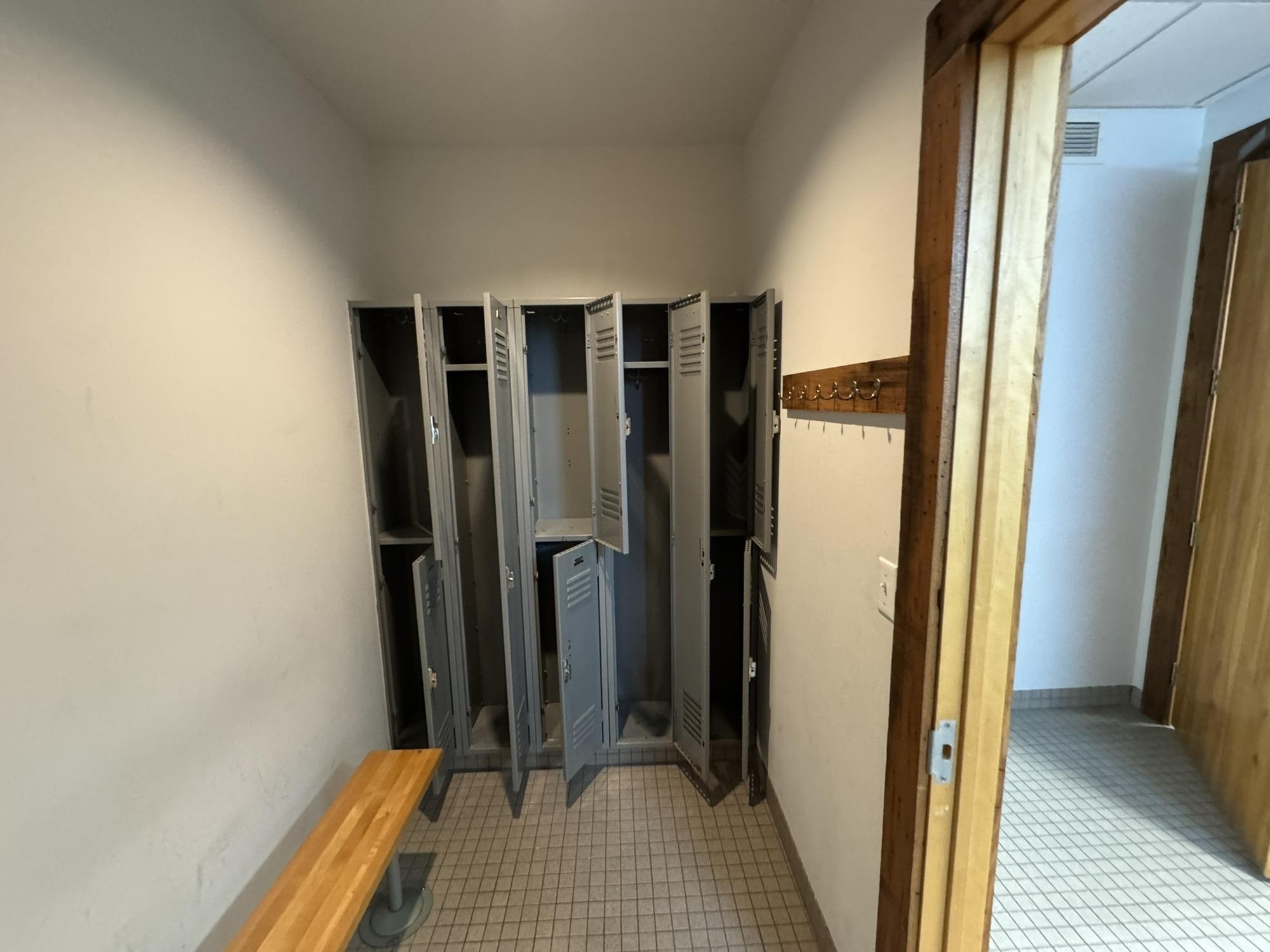 main property photo 18