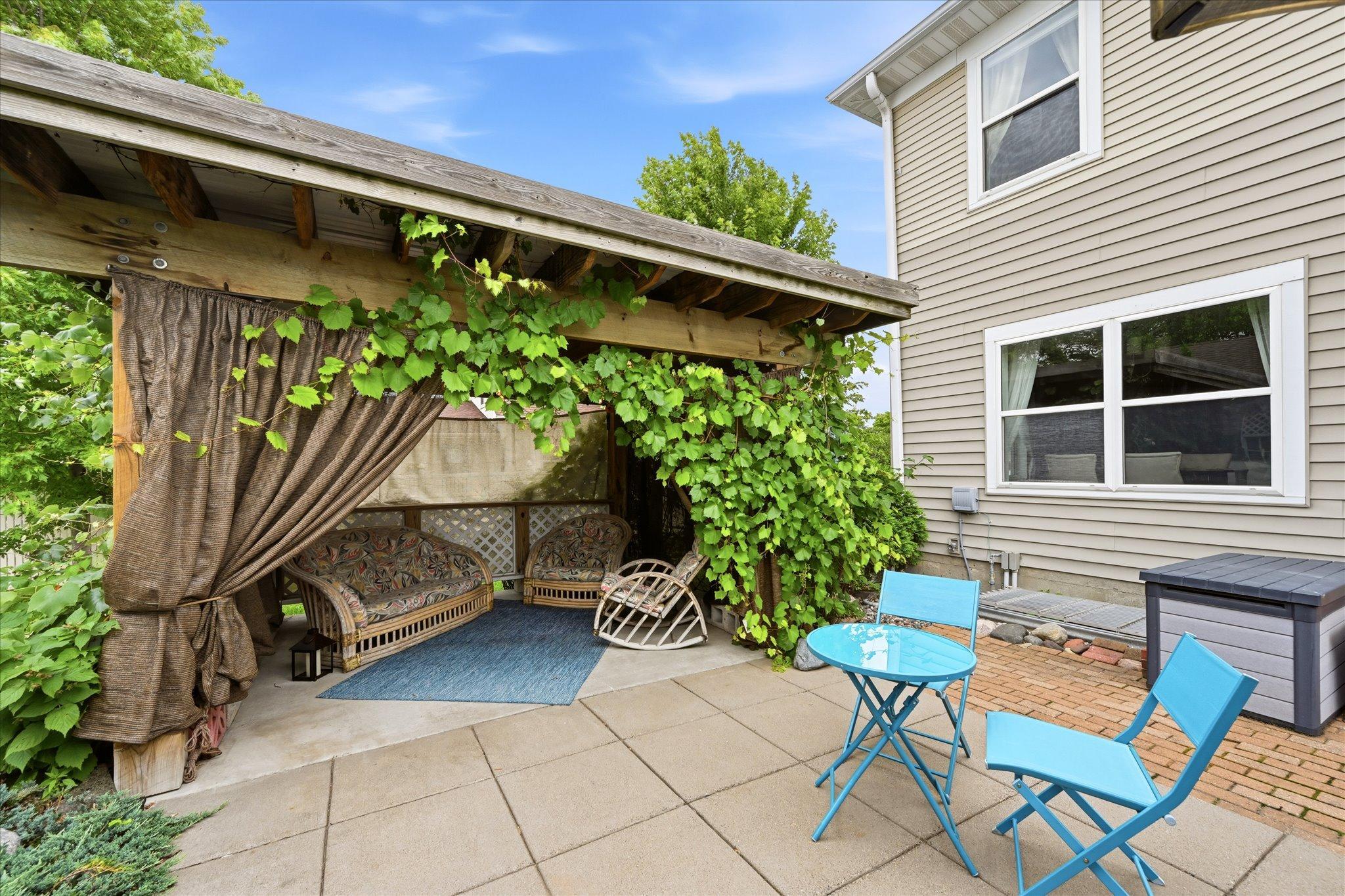 main property photo 31