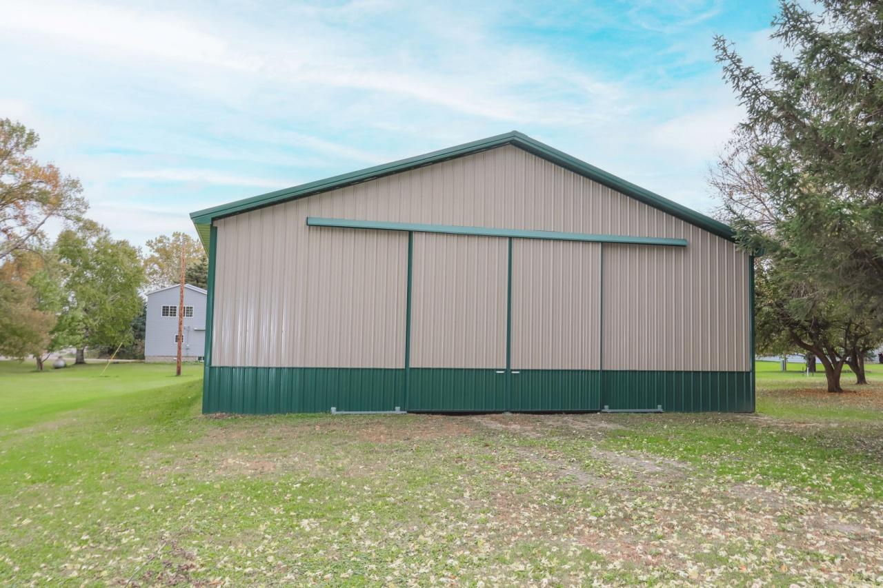 main property photo 40
