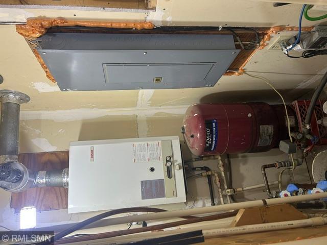 main property photo 16