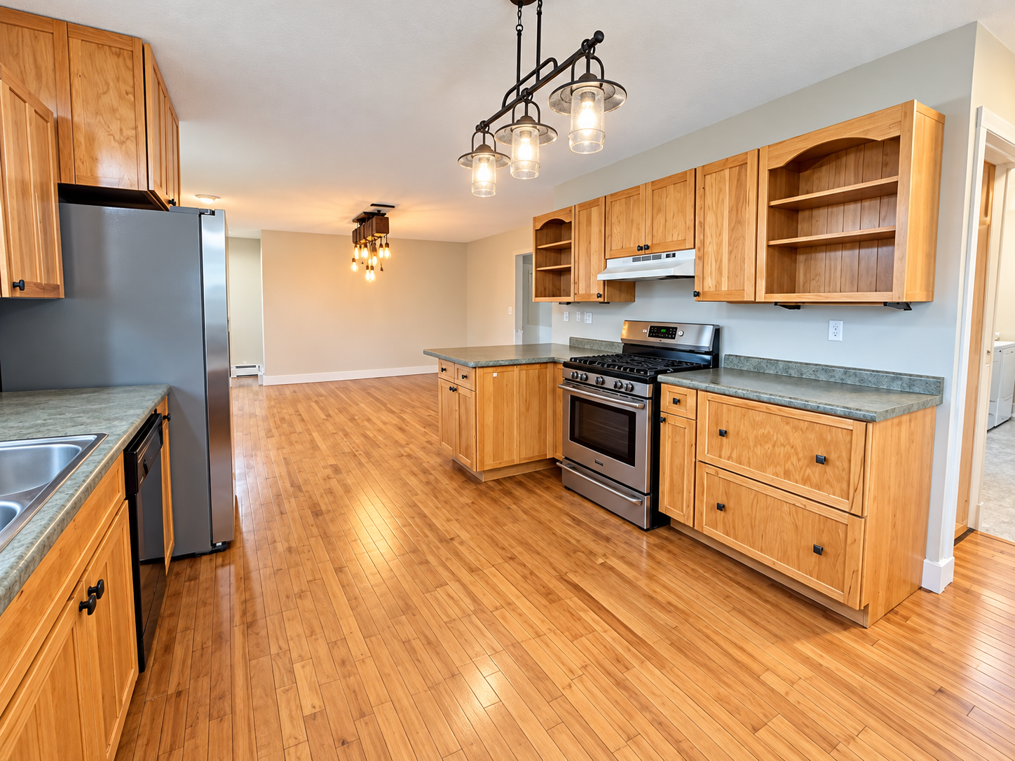 main property photo 13