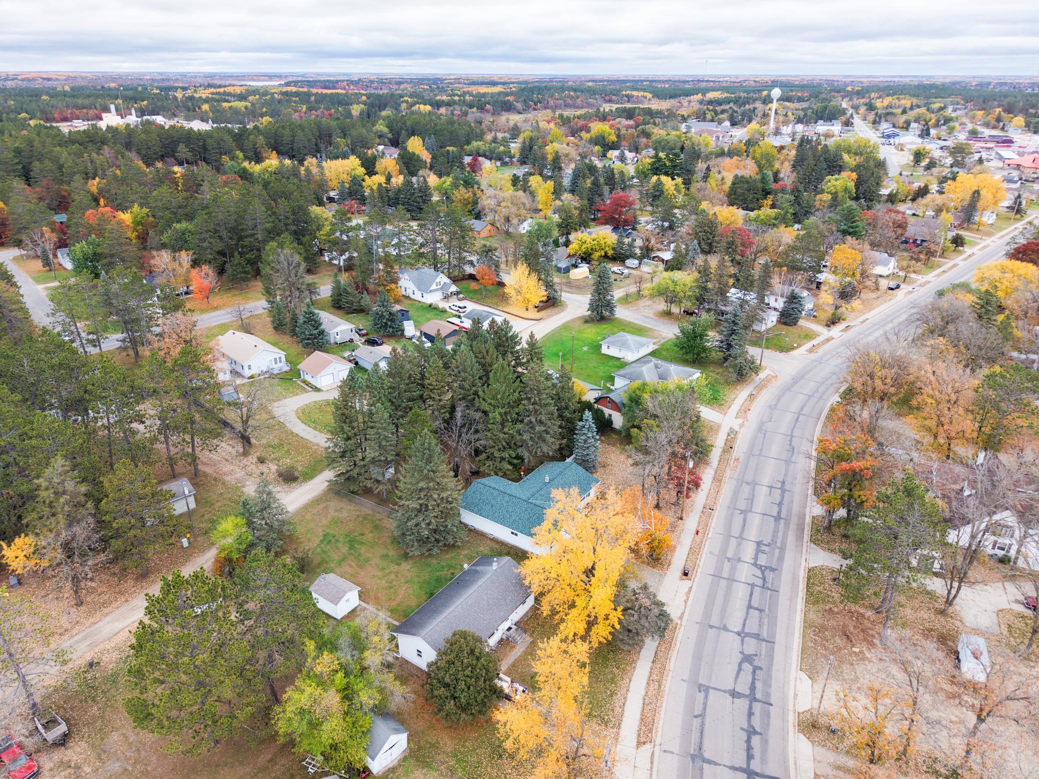 main property photo 28