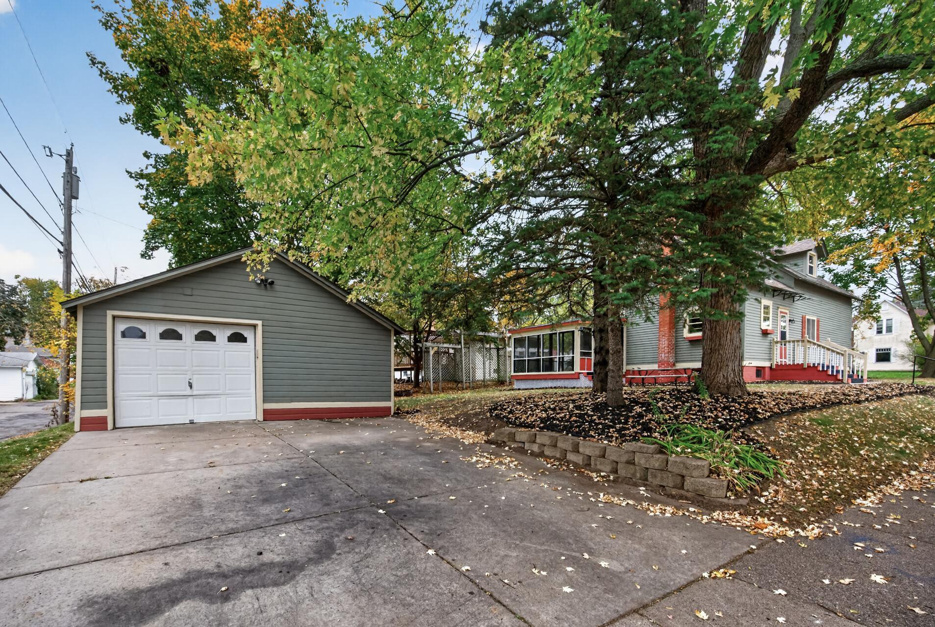 main property photo 25