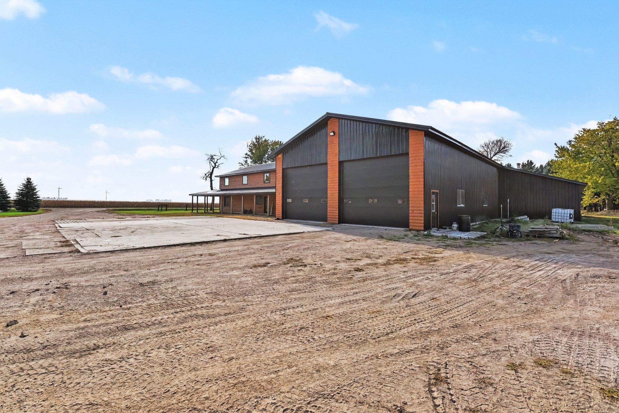 main property photo 4