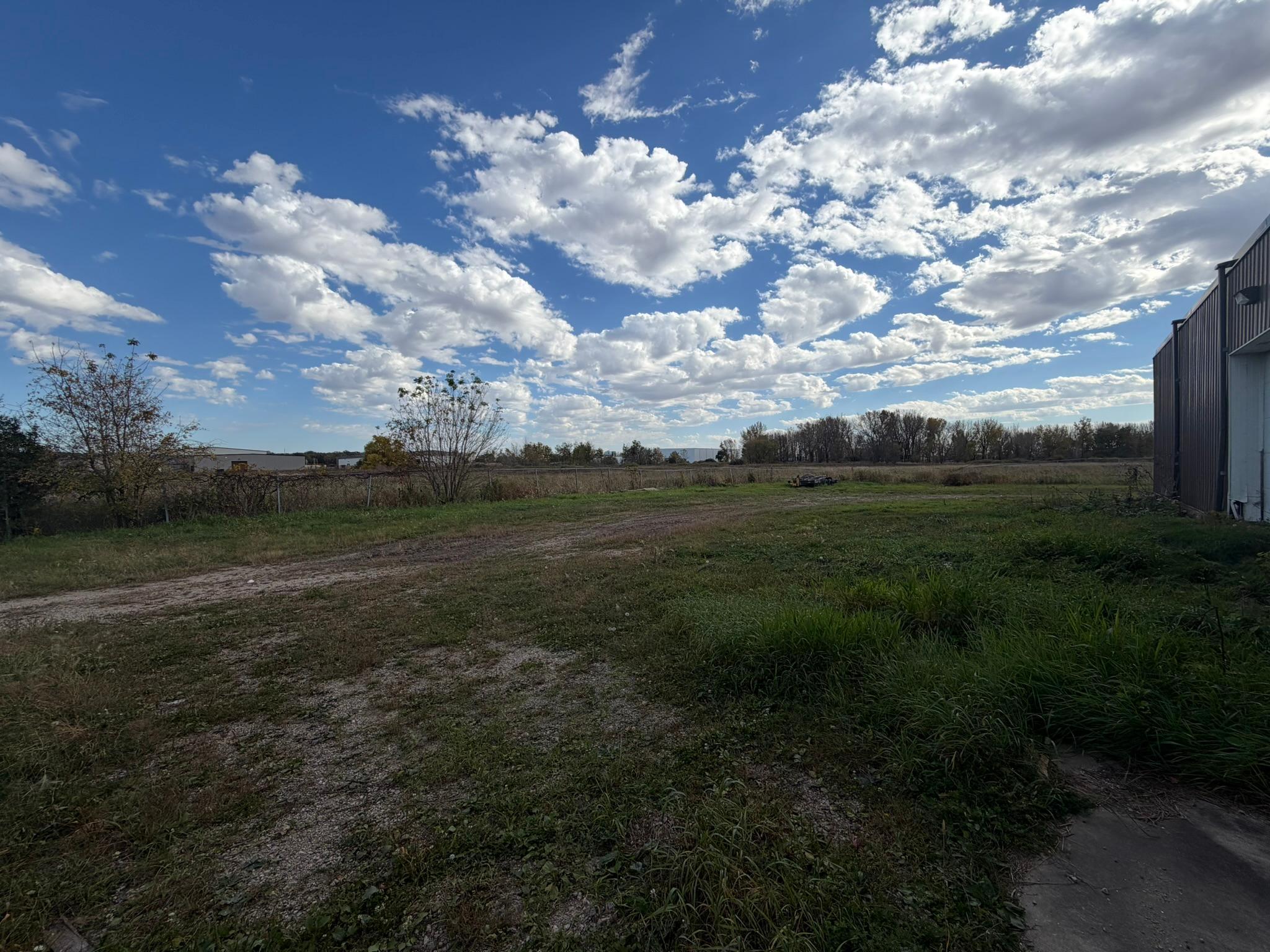 main property photo 37