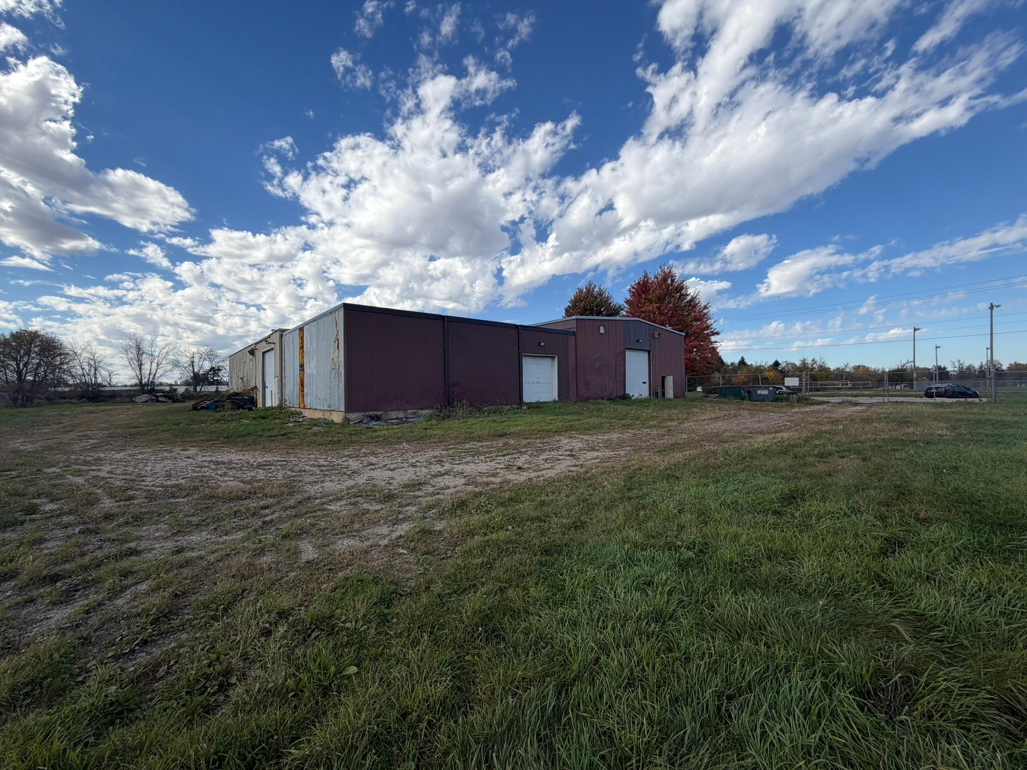 main property photo 40