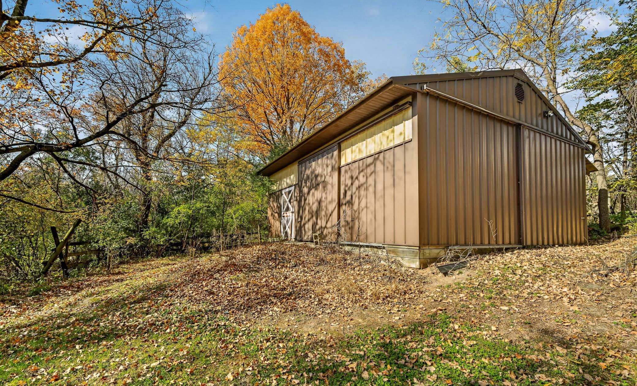 main property photo 11