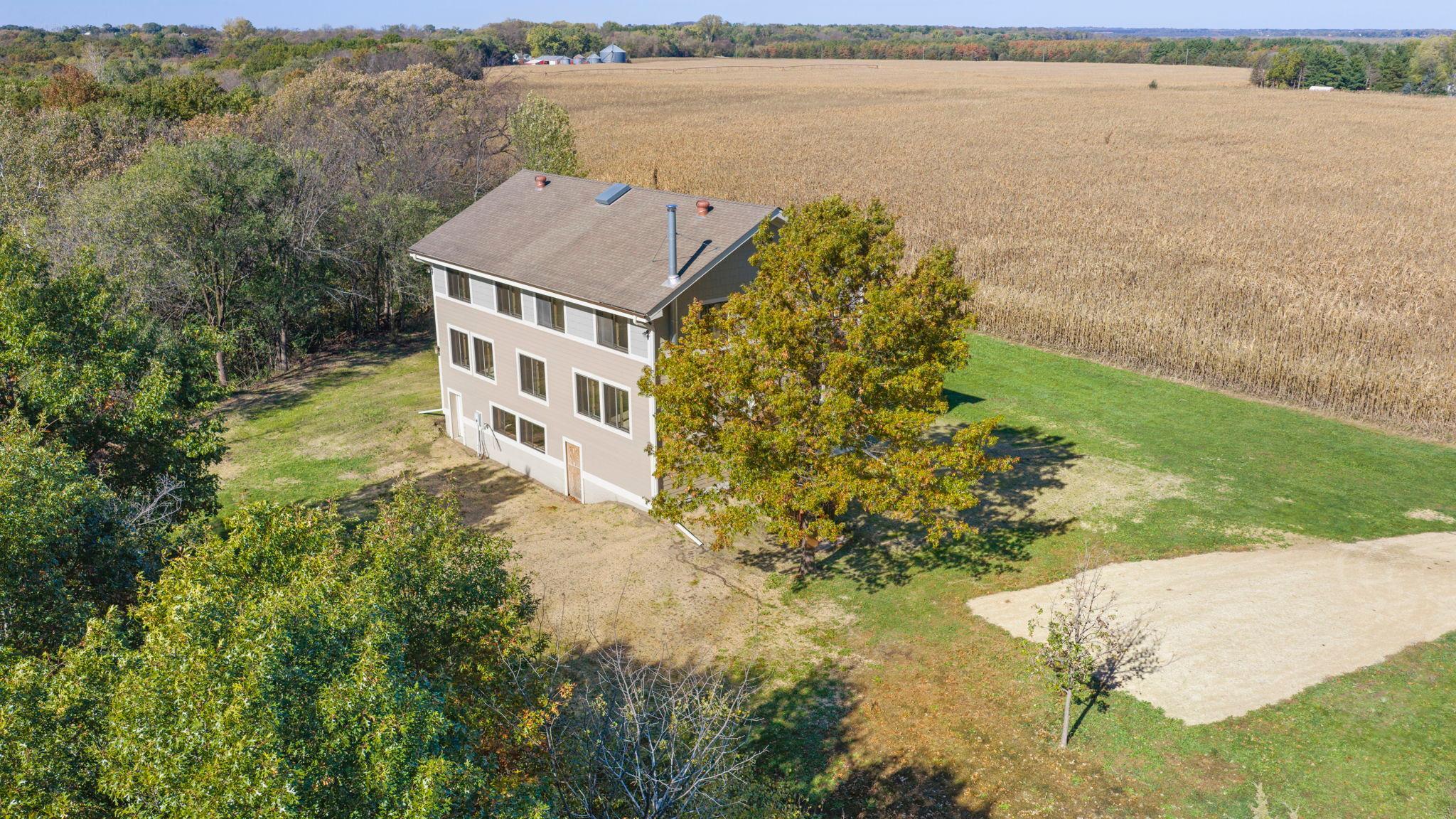 main property photo 12