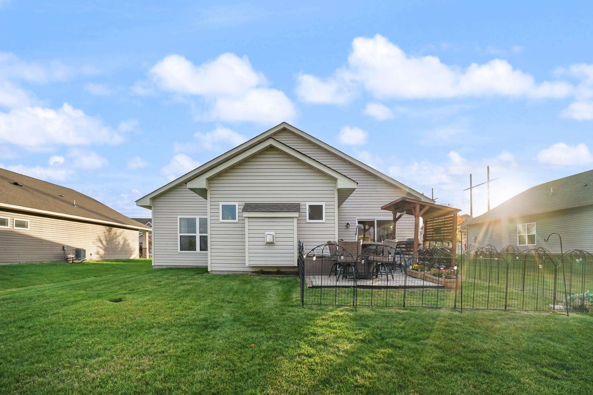 main property photo 18