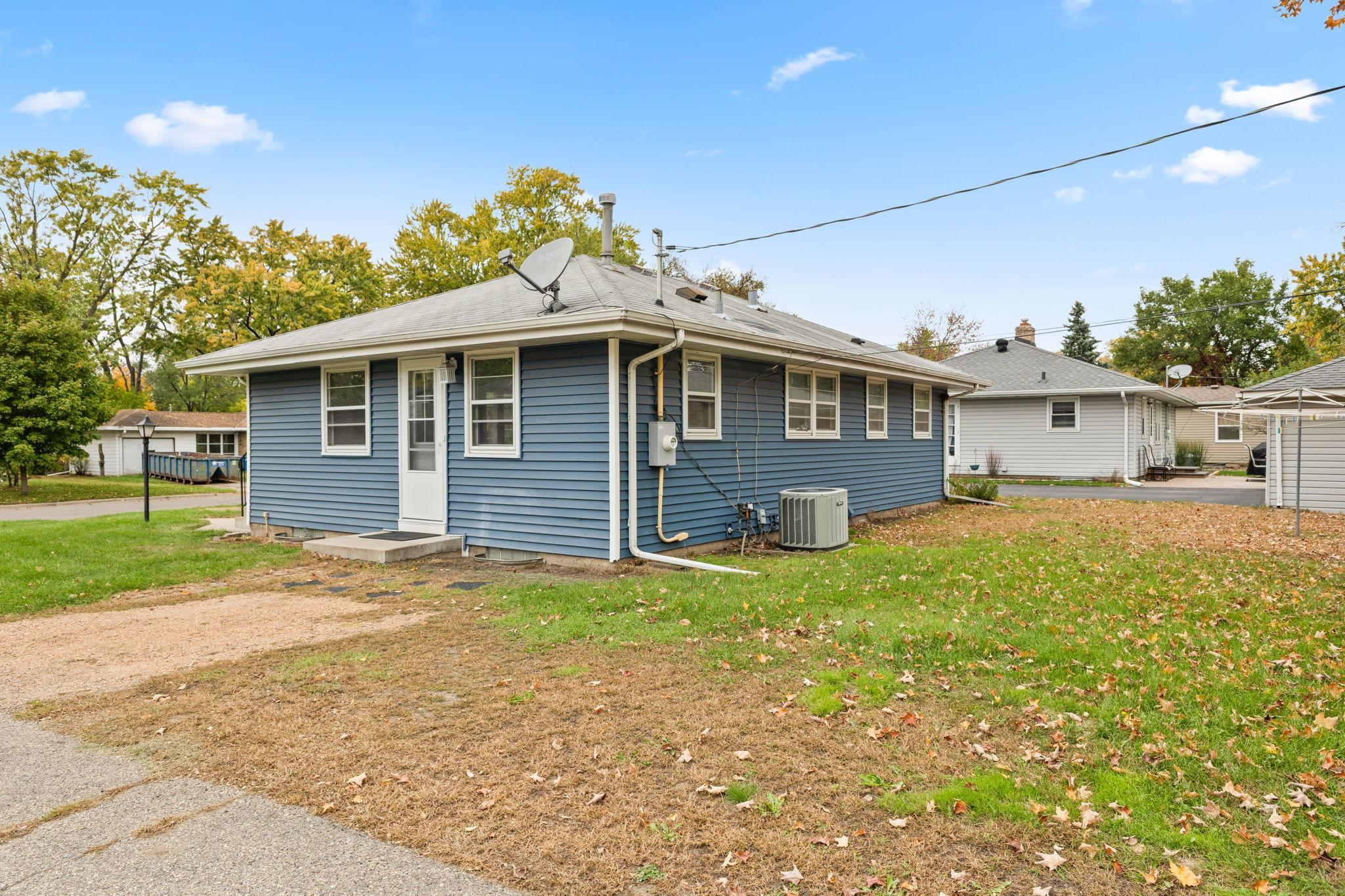 main property photo 28