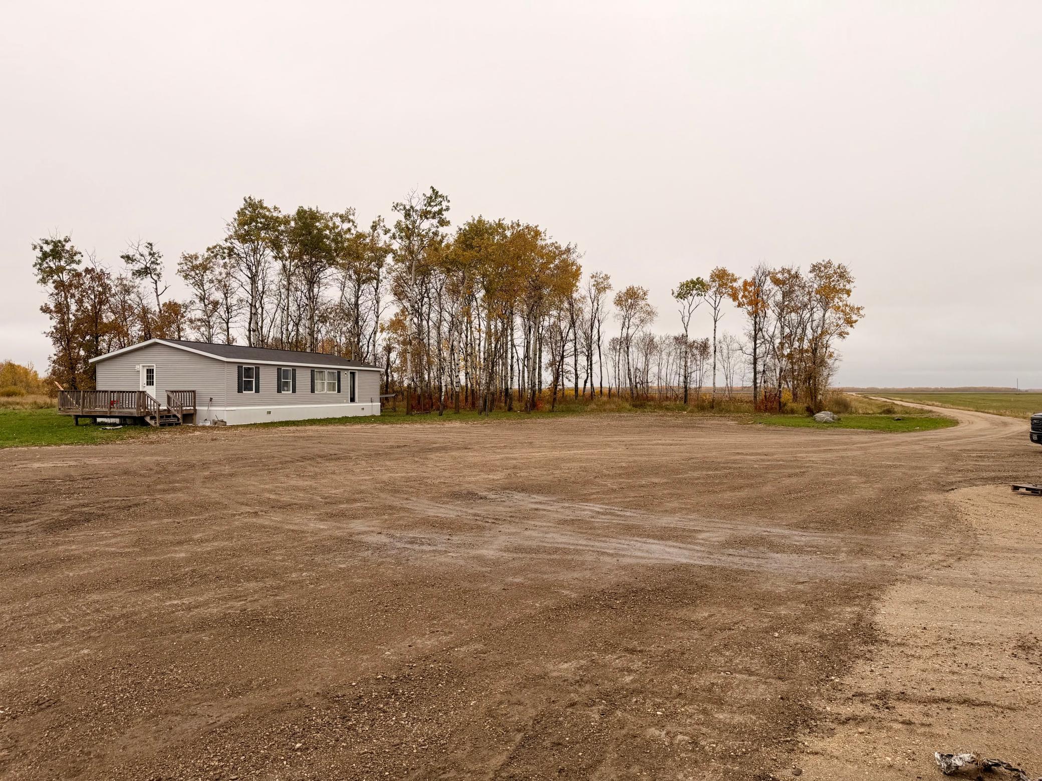 main property photo 28