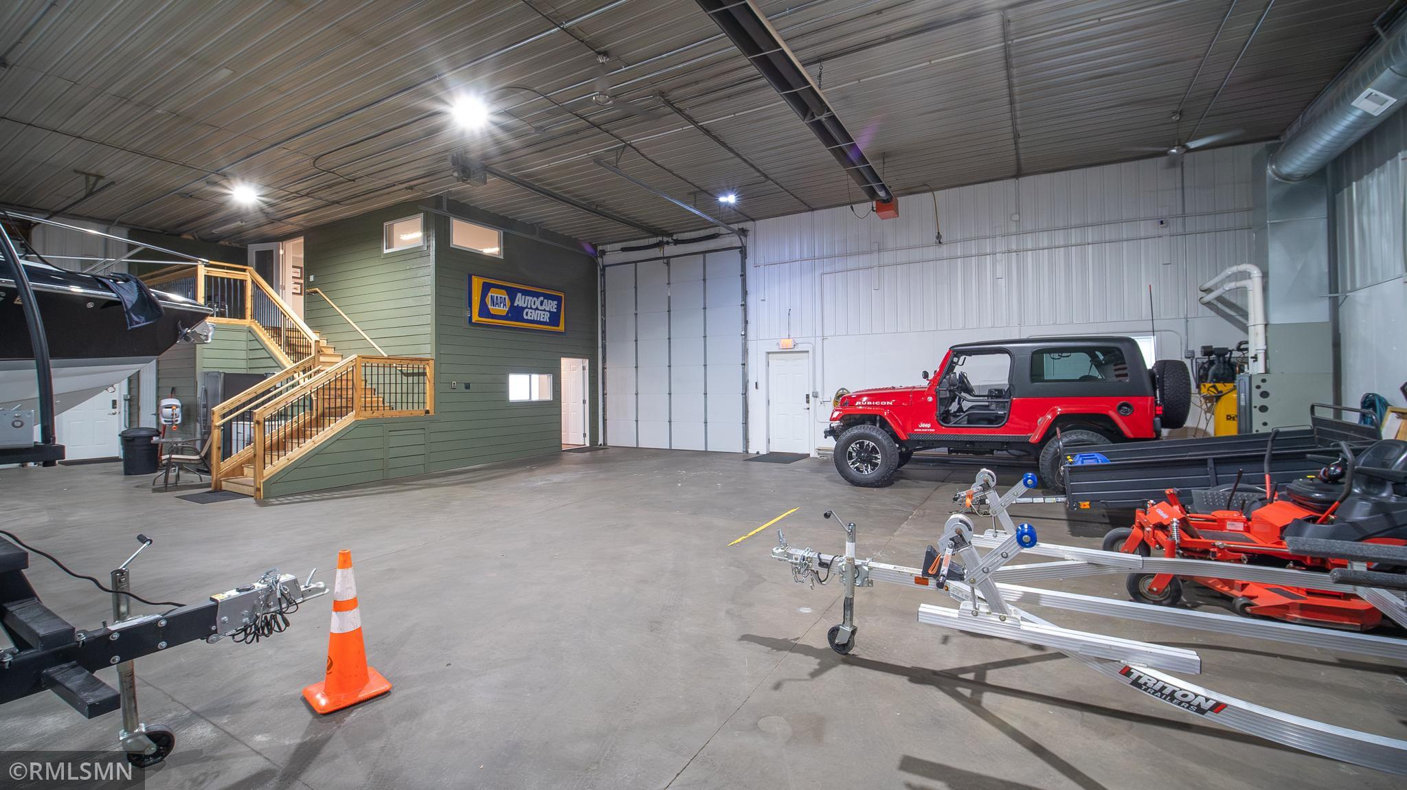 main property photo 18