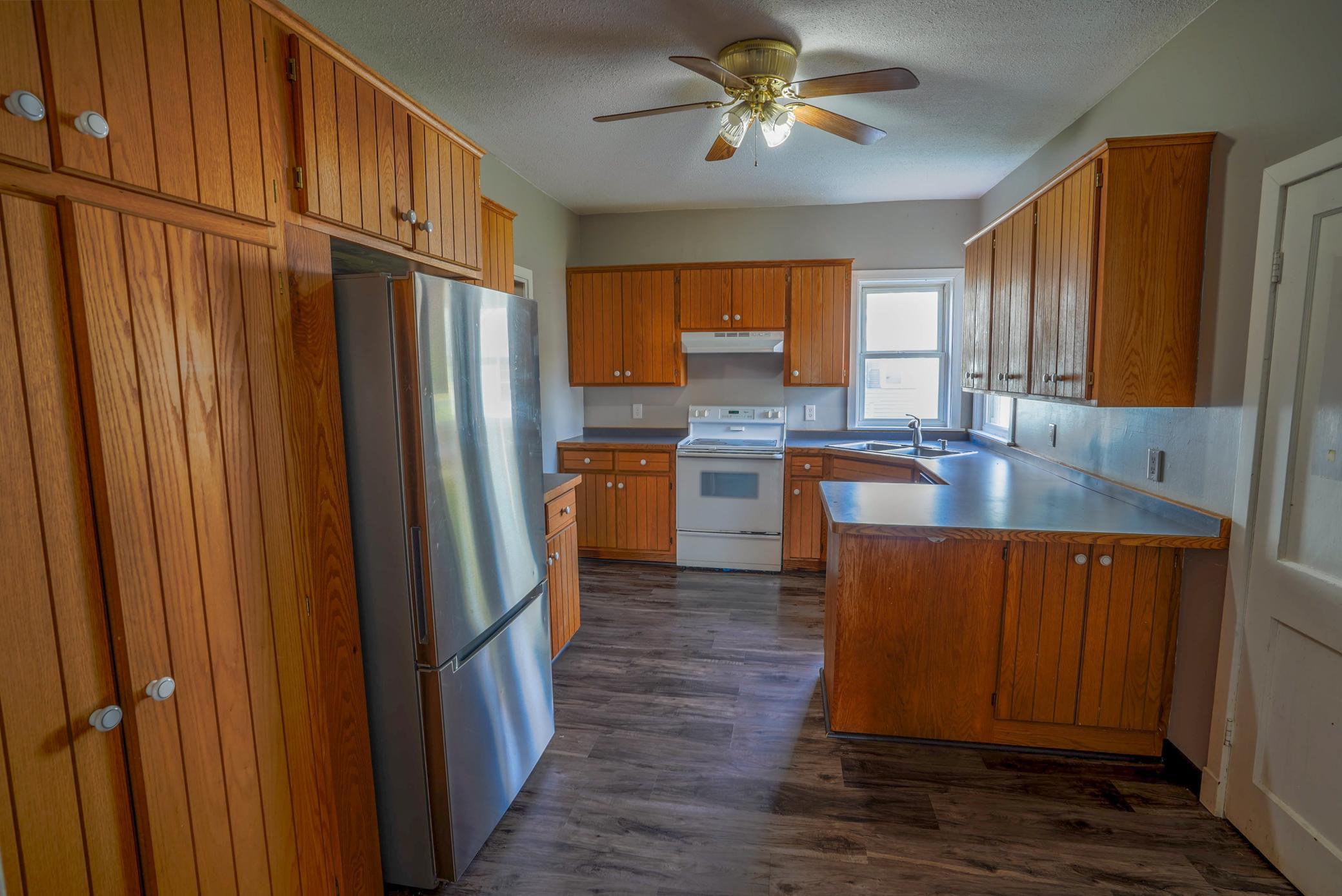 main property photo 14