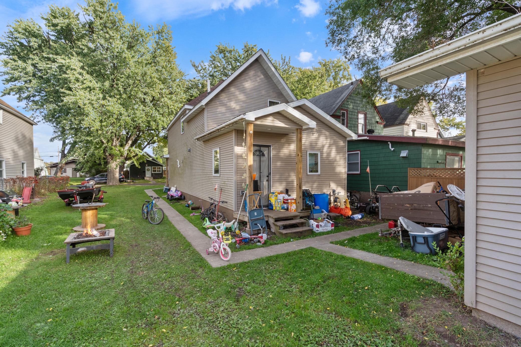 main property photo 8