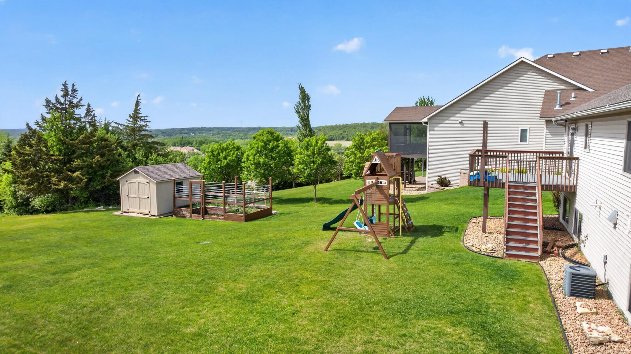 main property photo 50