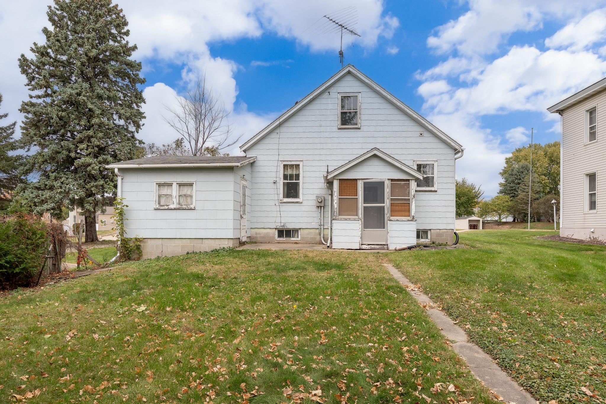 main property photo 28