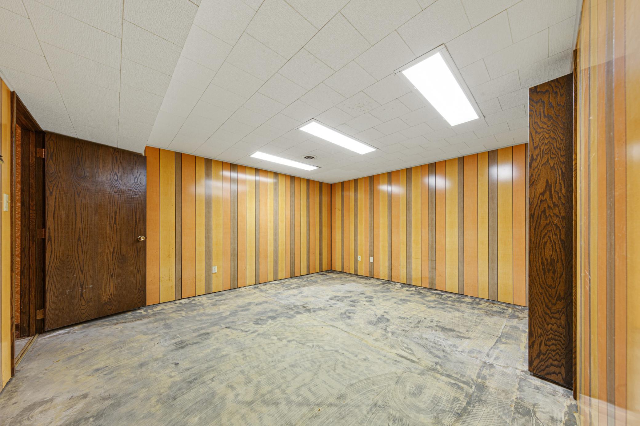 main property photo 50