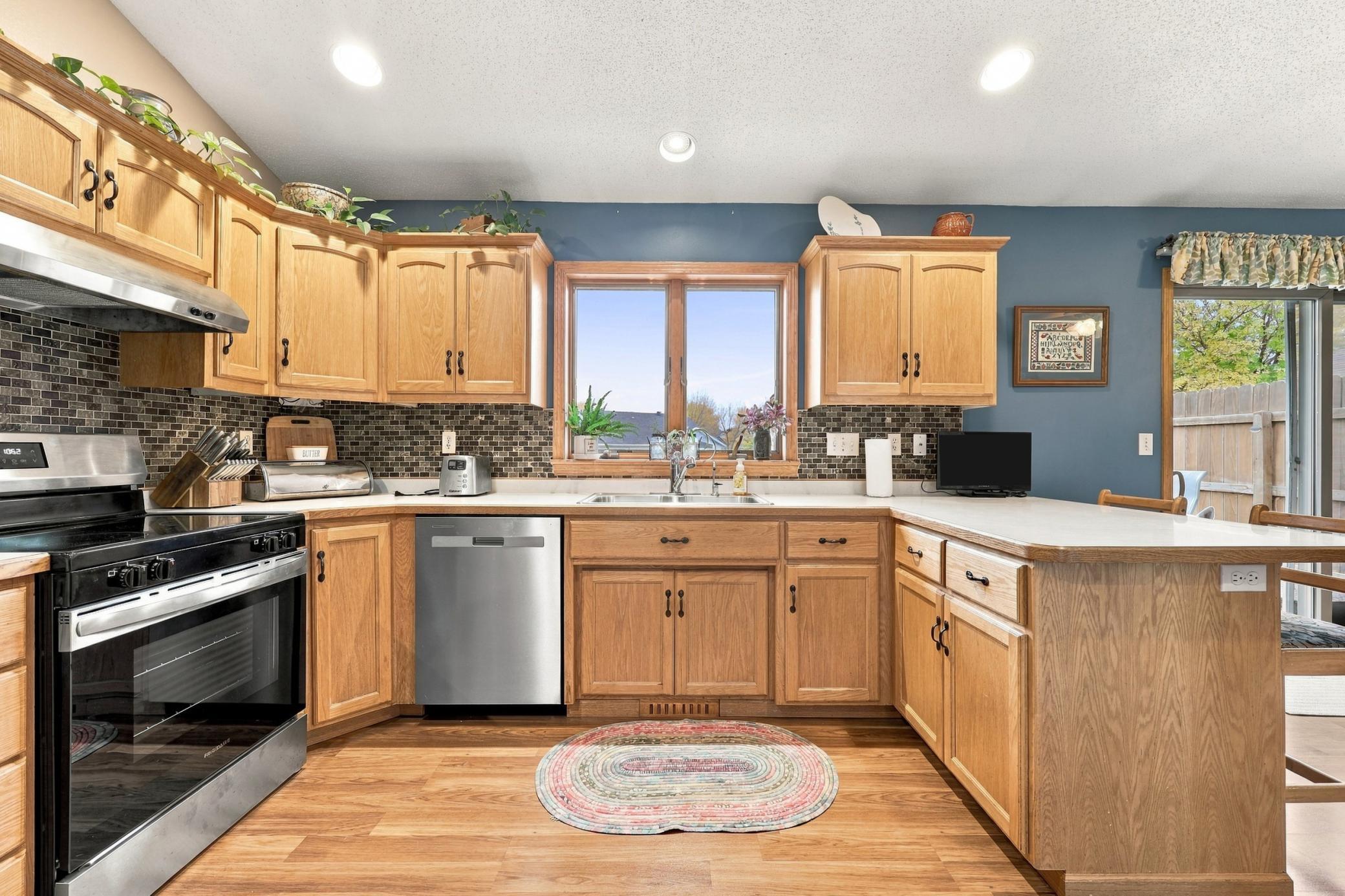 main property photo 7