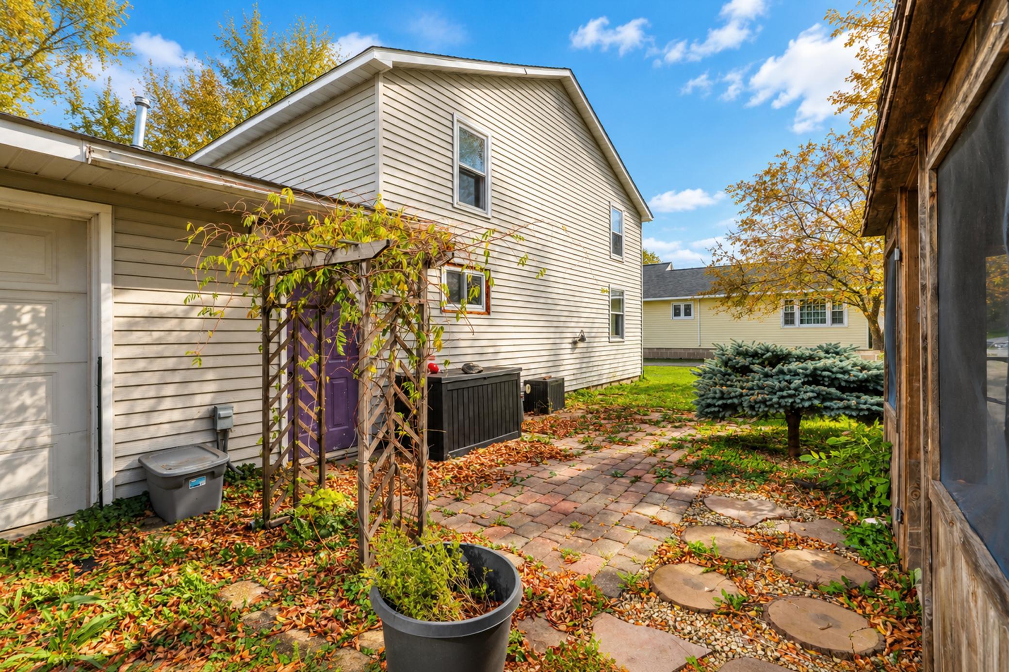 main property photo 26