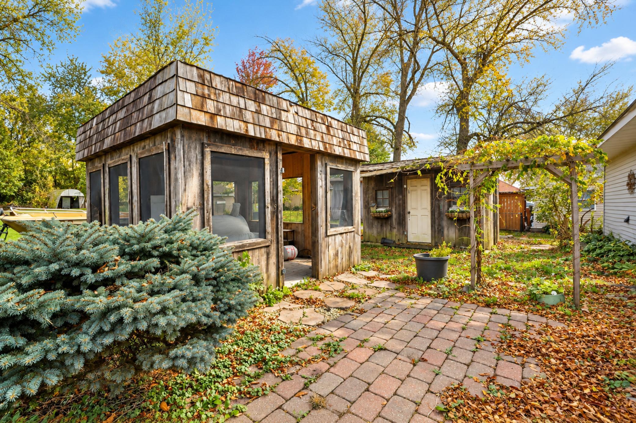 main property photo 30