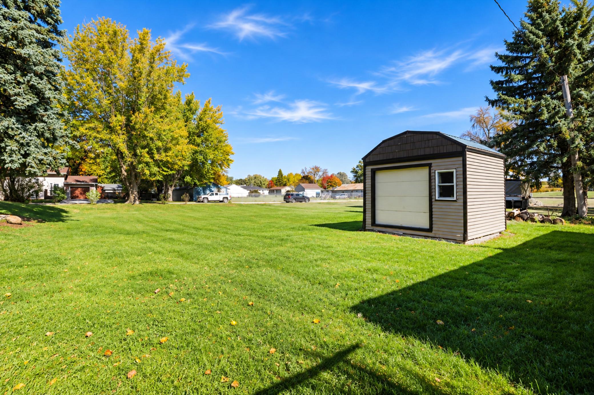 main property photo 33